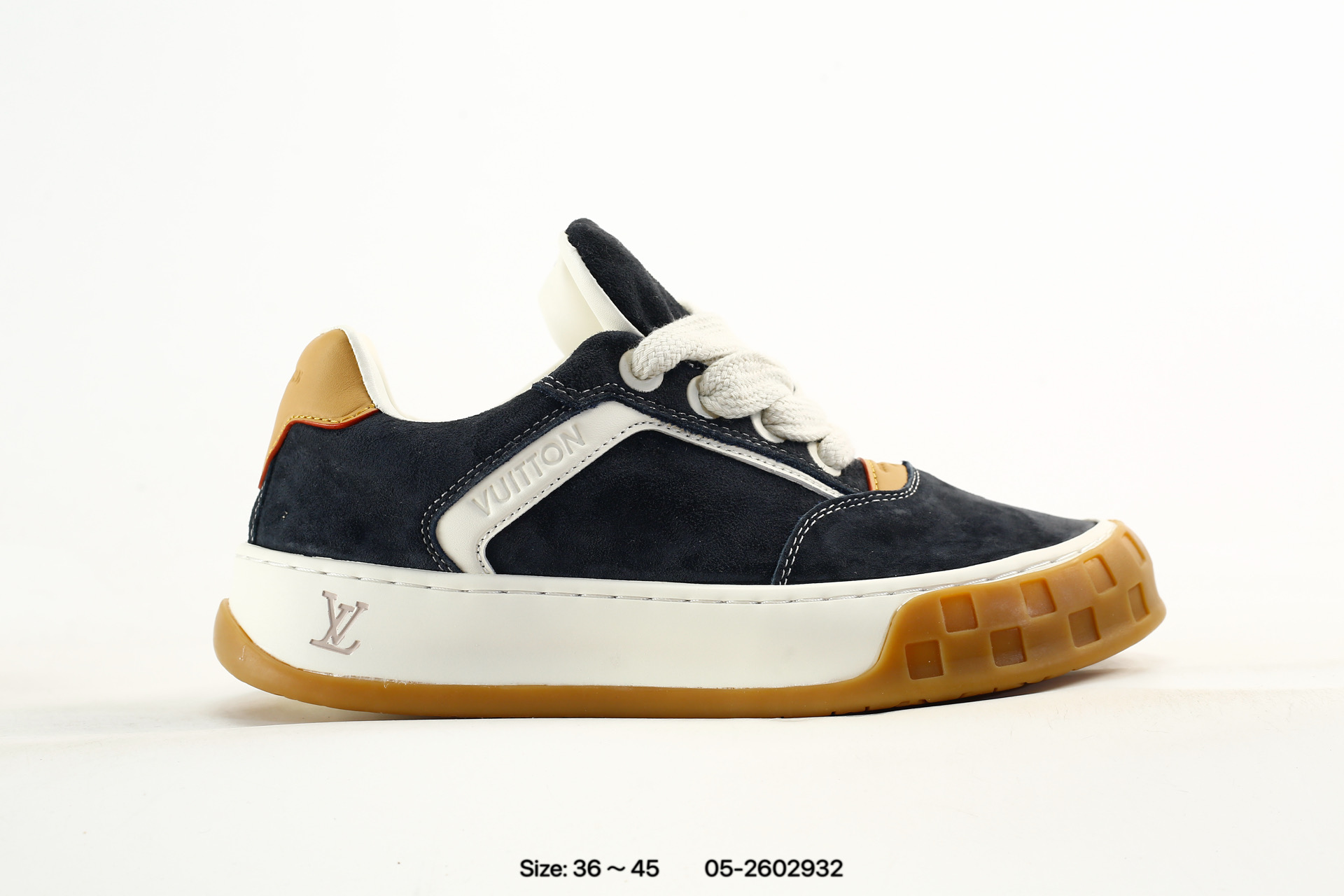 Louis Vuitton Tilted – 05-2602932