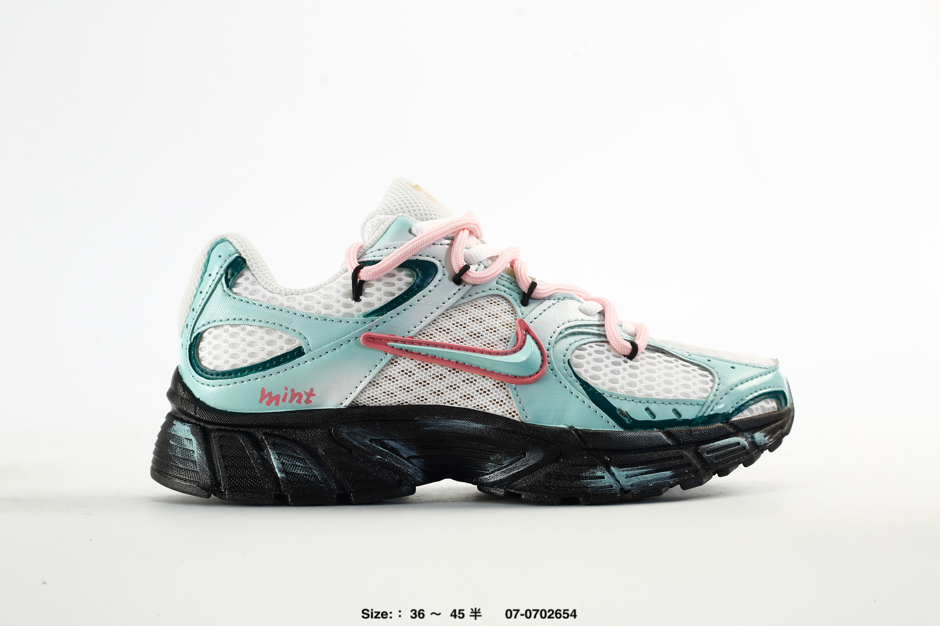 Nike V5 RNR Tekno – HJ5228-102