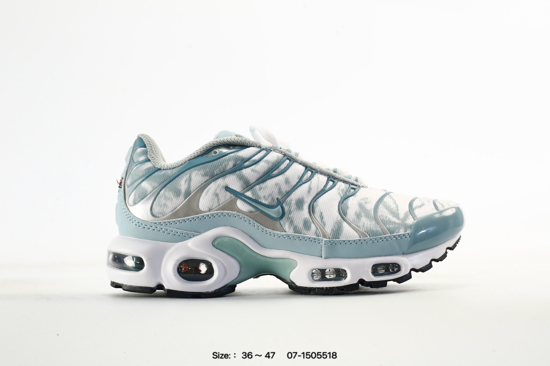 Nike Air Max Plus – 852630-105