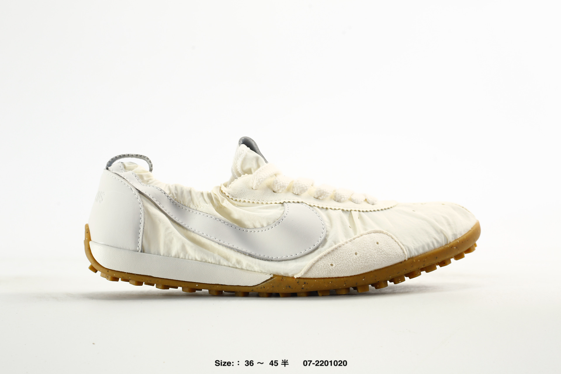 Jacquemus x Nike Jacumoon – HV8547-100