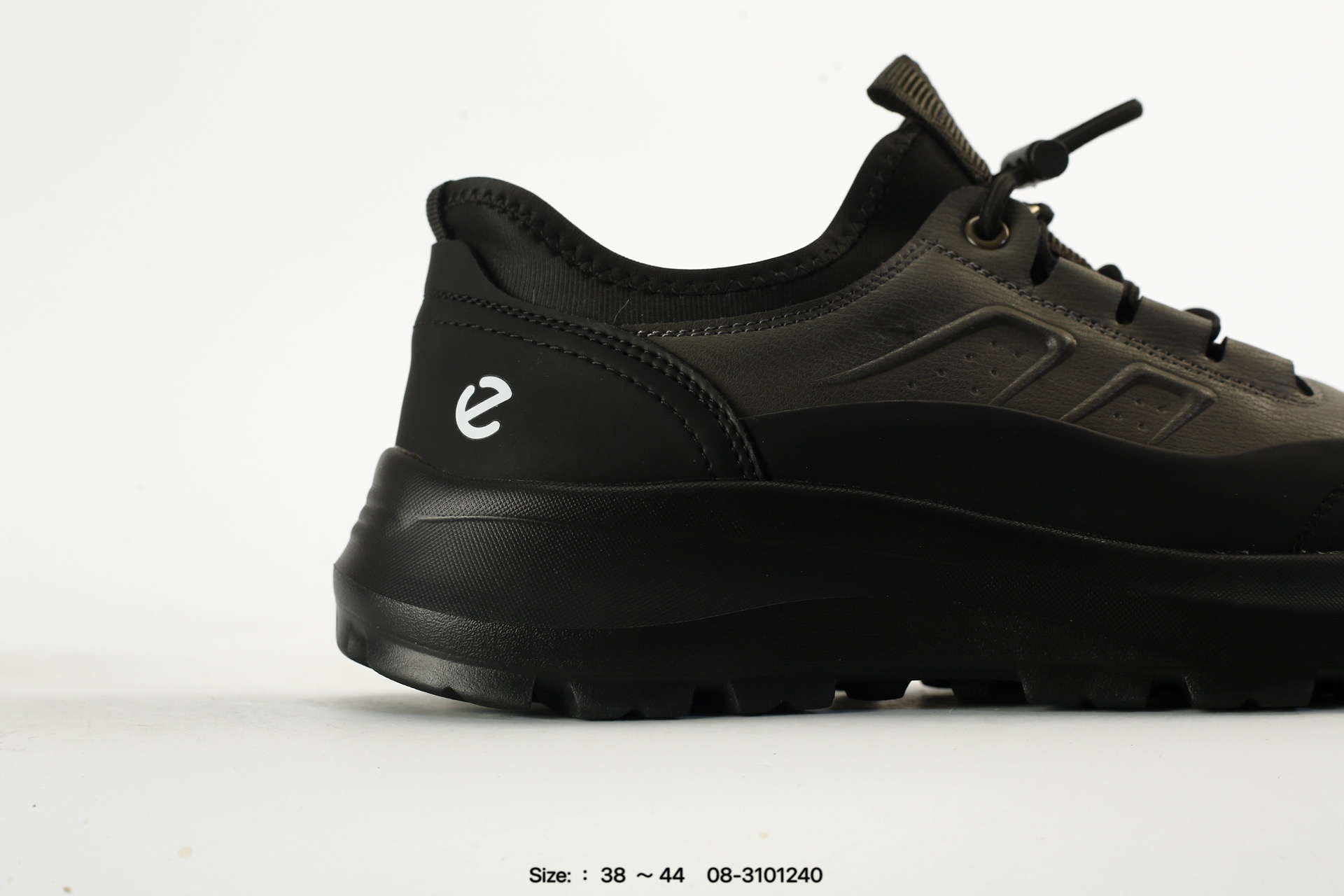 Ecco 2026 – 08-2001240, photo 2