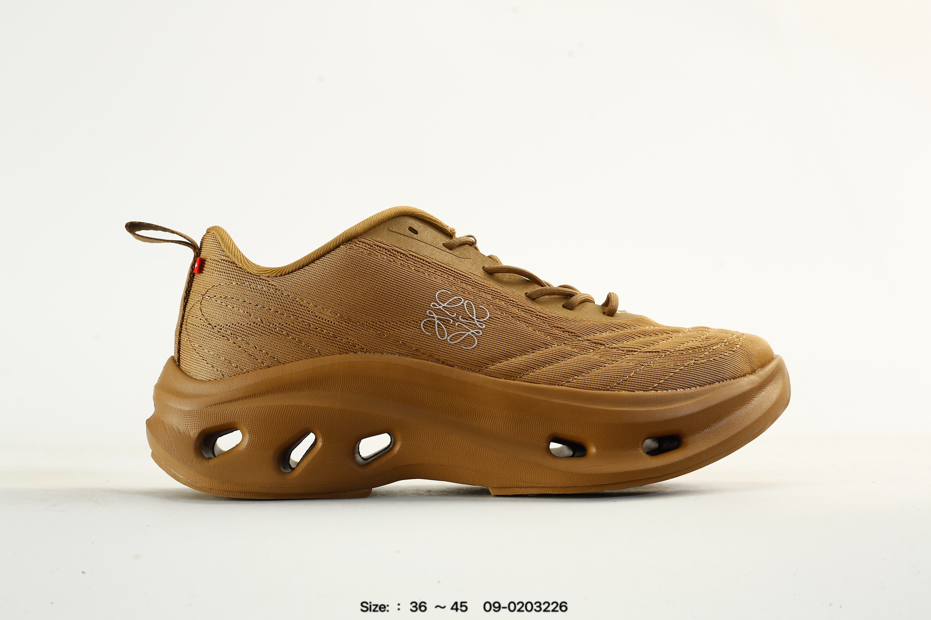 On Cloudsurfer Max – 09-0203226