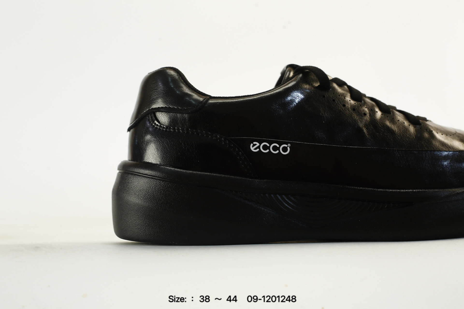 Ecco 2026 – 09-12012048, photo 2