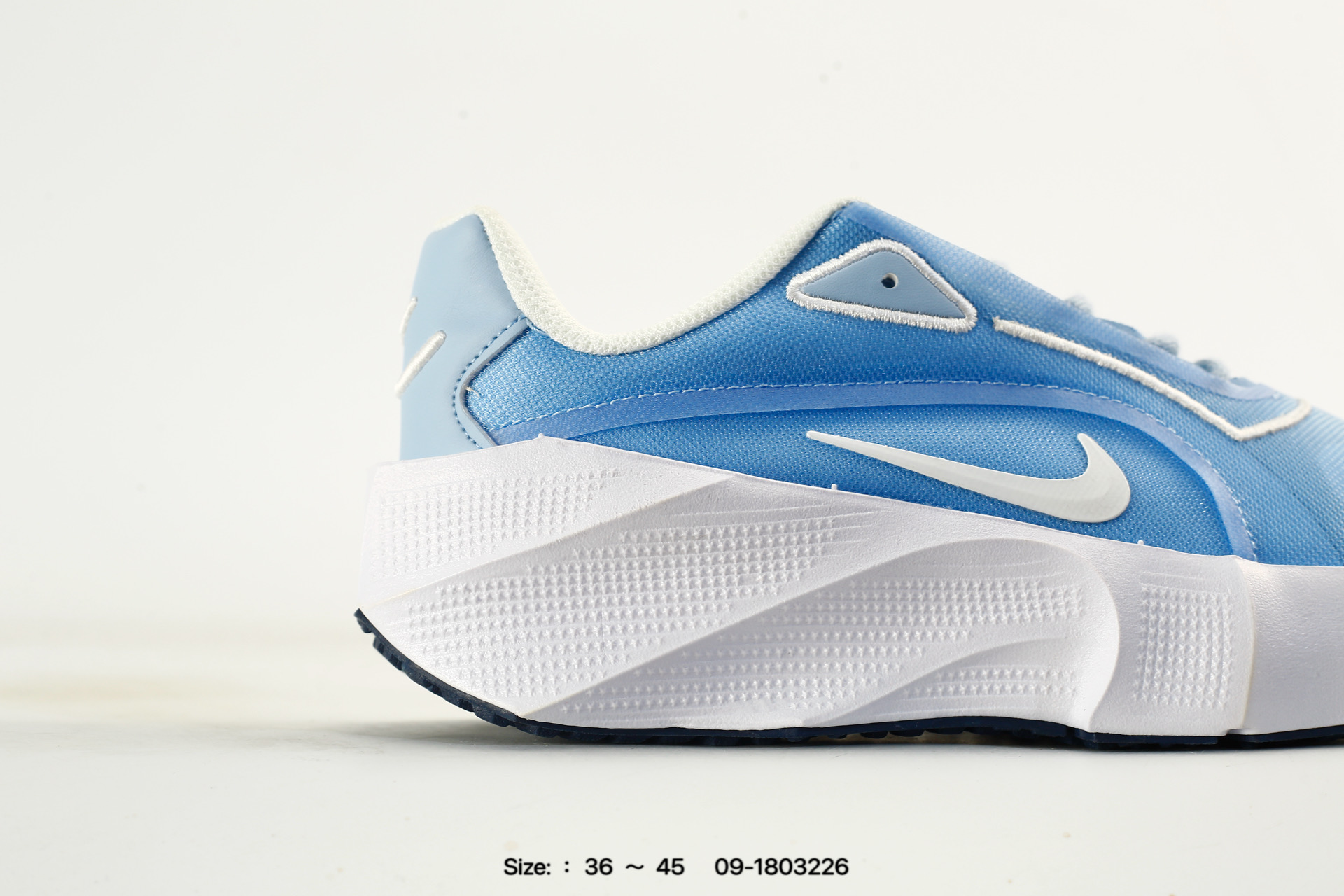 Wmns Nike Aura Edge, photo 2