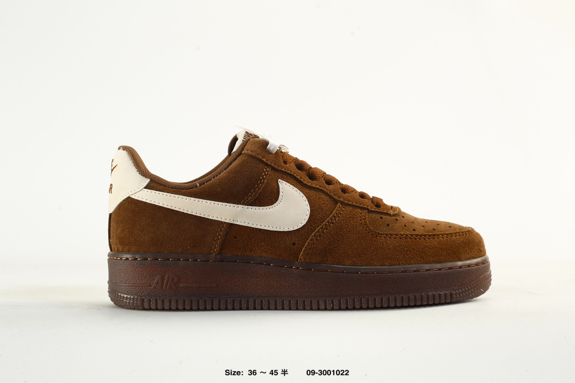 Nike Air Force 1 07 – IQ0136-200