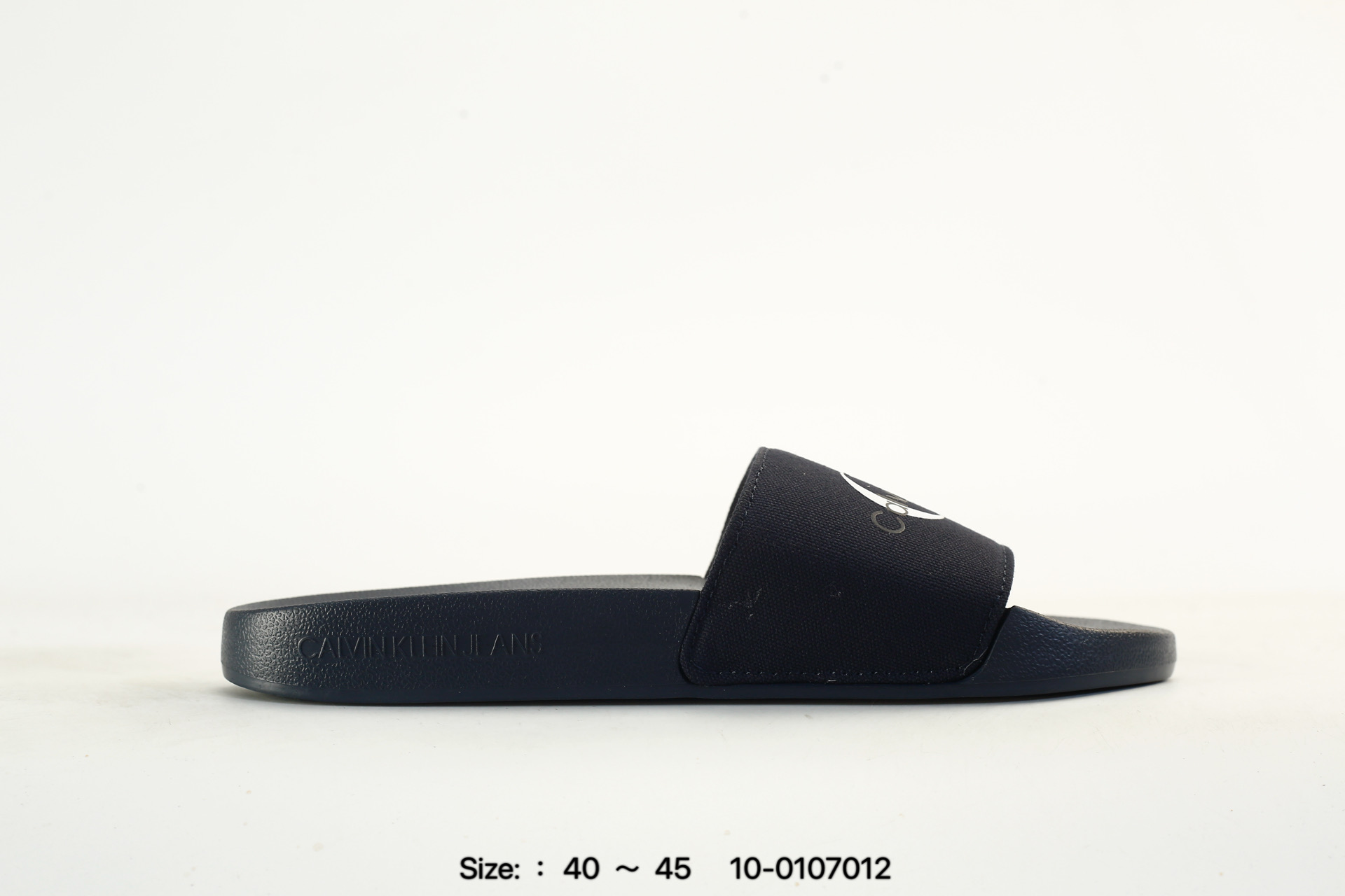 Calvin Klein Jeans – :