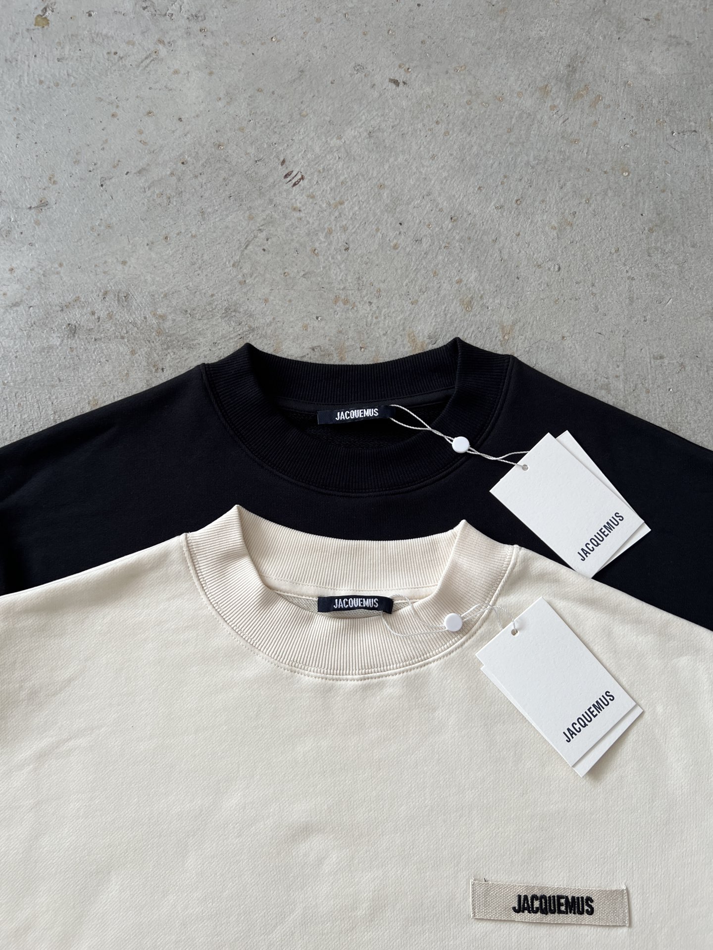 Jacquemus Embroidered Logo Crewneck Sweatshirt - Stylish & Comfortable 5 i1752409045304 4946 0 4