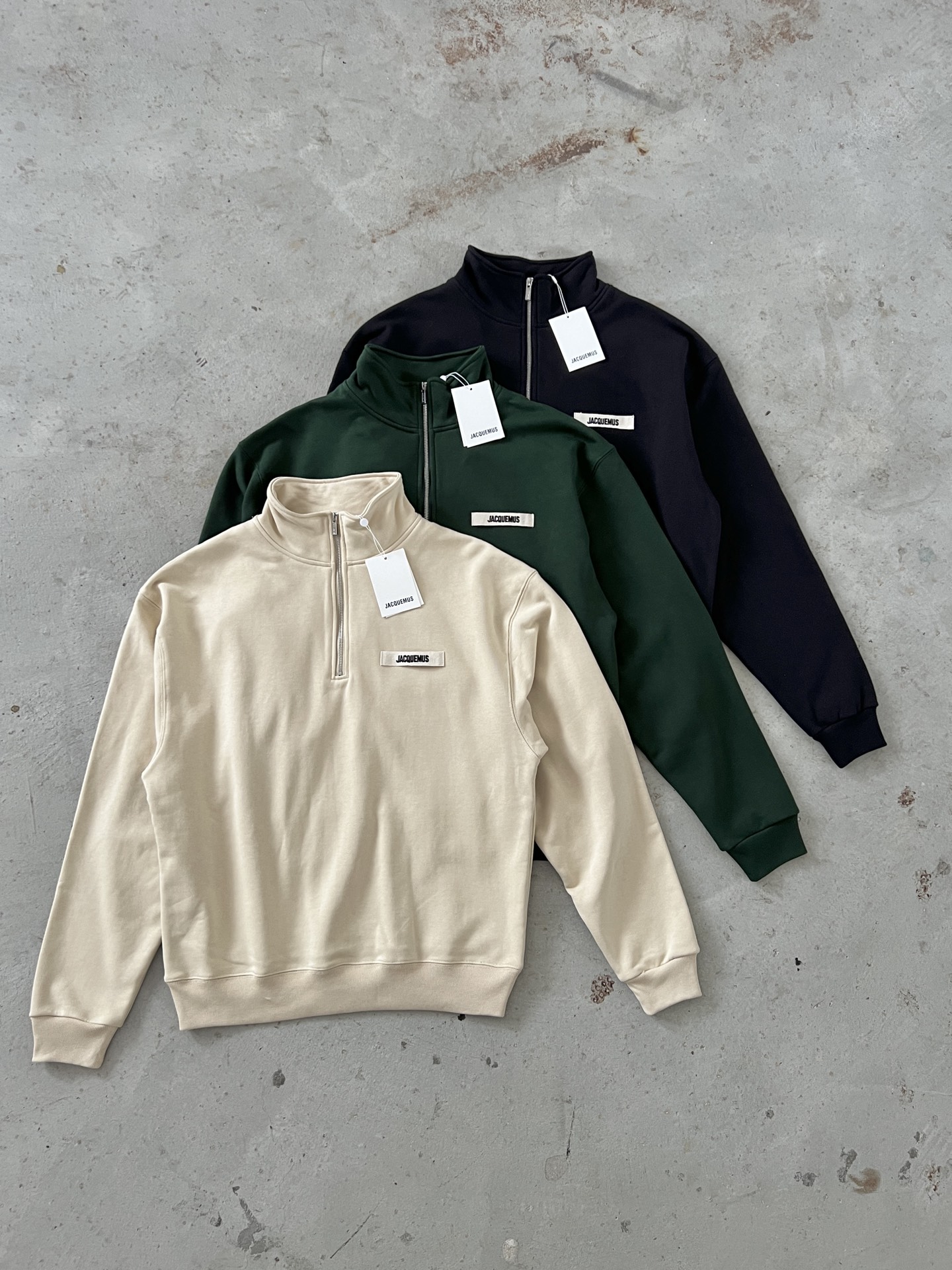 Jacquemus Half-Zip Sweatshirt with Embroidered Logo - Stylish & Comfortable