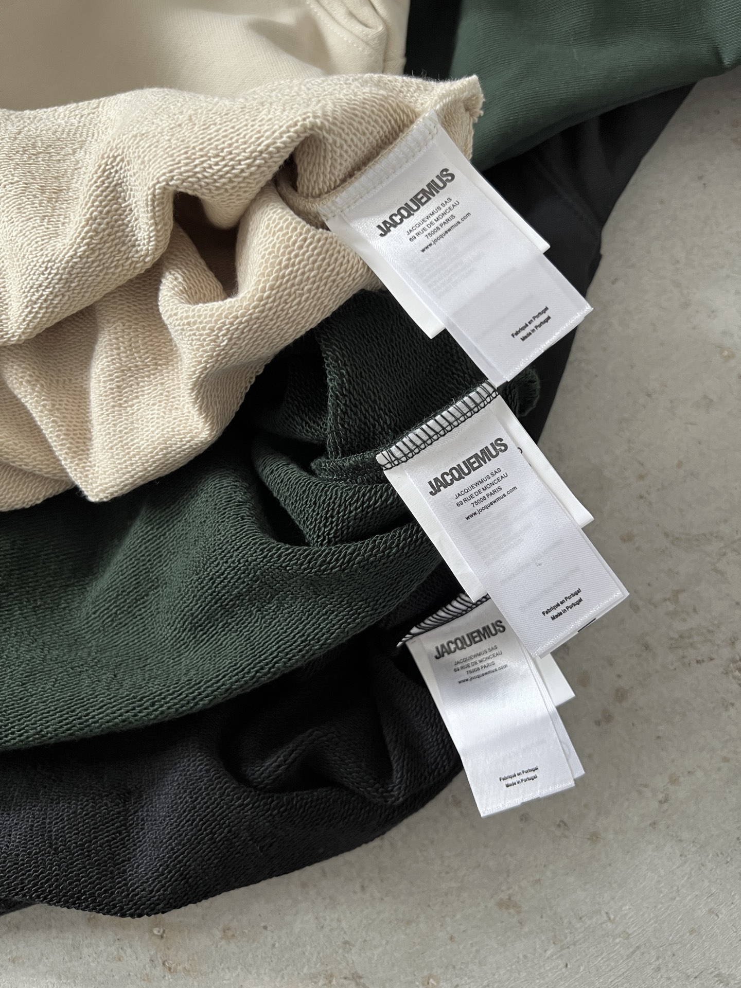 Jacquemus Half-Zip Sweatshirt with Embroidered Logo - Stylish & Comfortable 9 i1752921446188 4617 0 6