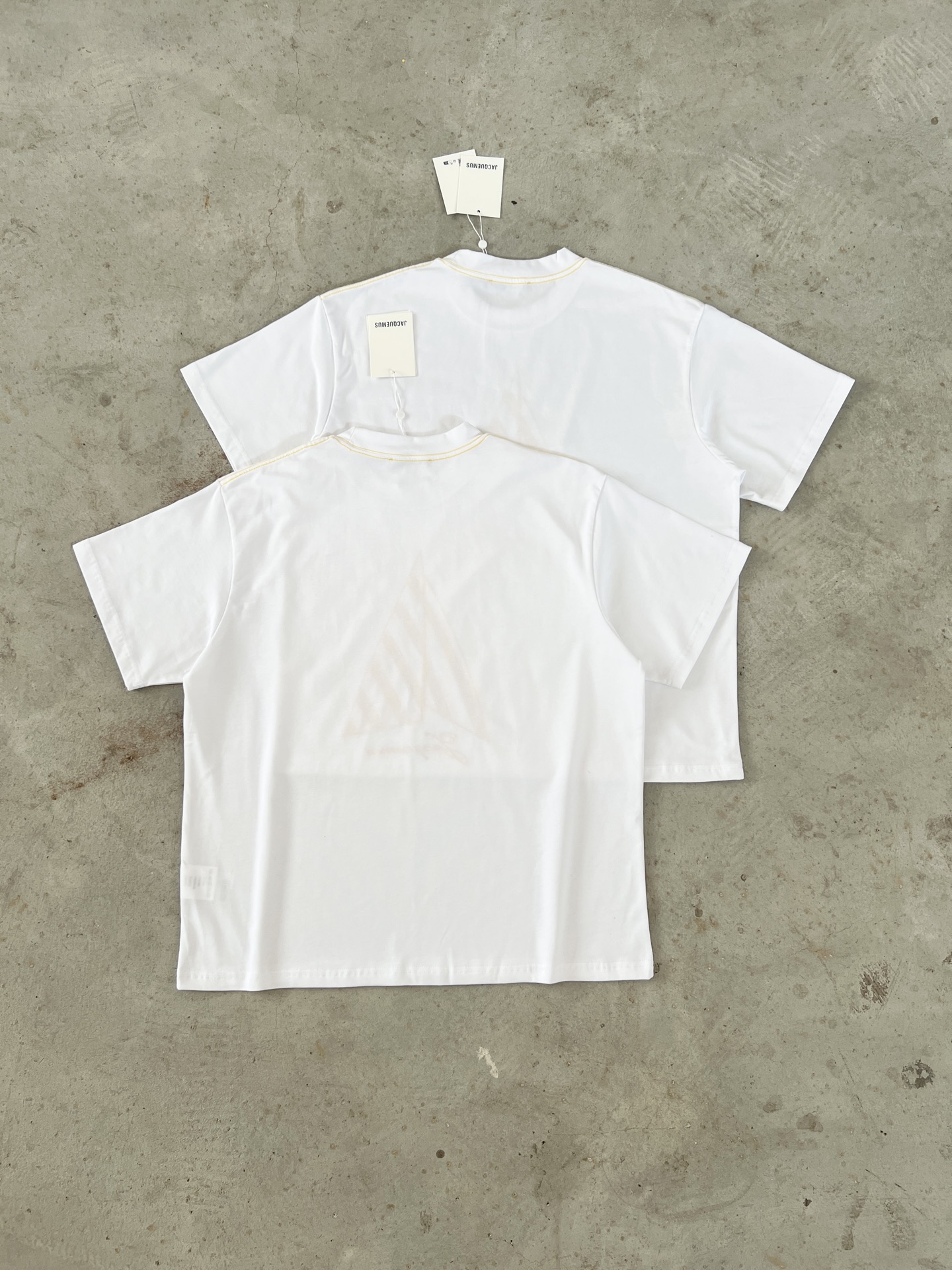 Футболка Jacquemus с вышивкой паруса