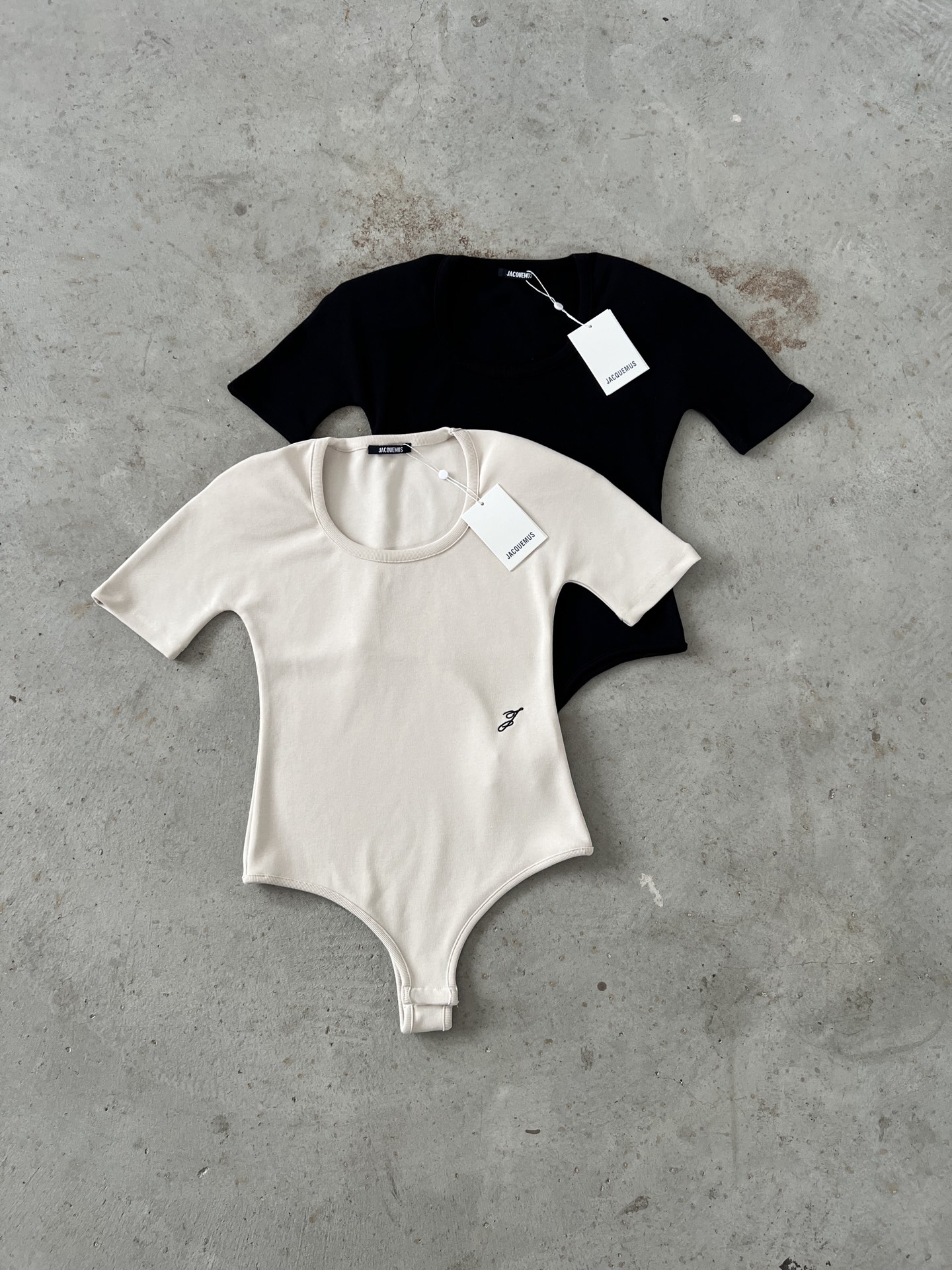 Женское боди Jacquemus с коротким рукавом