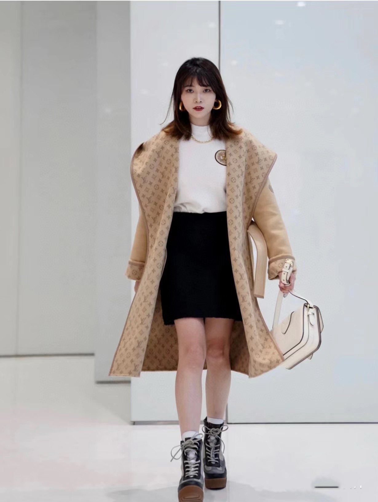 [Cashmere Coats, Furs]High-end quality women