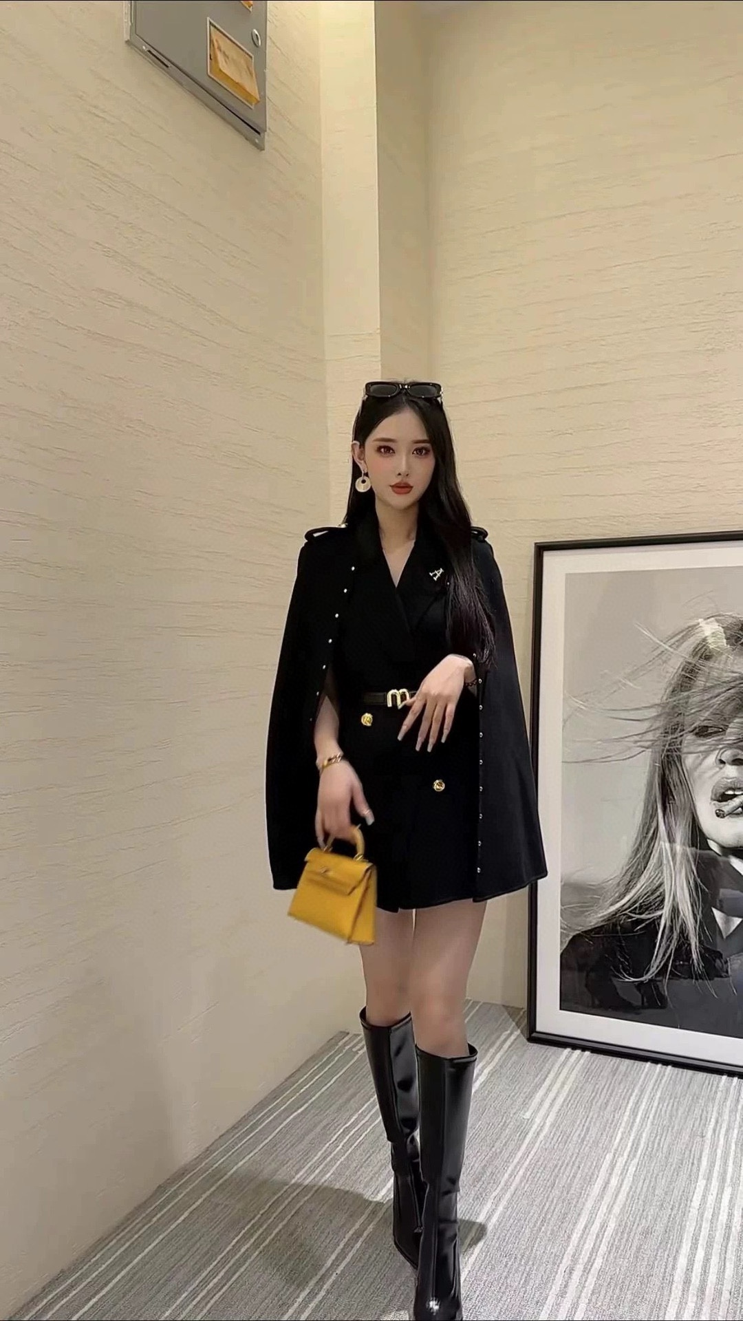 “High-Quality Miu-Tweed Wool Coat: Stylish, Warm, and Versatile Women’s Outfit”