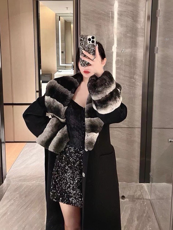 “High-quality Women’s Outfits with Dustproof Bags and Cozy Rabbit Hair Coats” - 图片 7