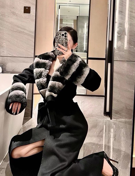 “High-quality Women’s Outfits with Dustproof Bags and Cozy Rabbit Hair Coats” - 图片 9