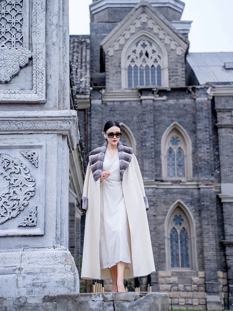 Luxurious Women’s Outfits: Double-Faced Wool Coats with Rabbit Hair, Soft, Warm, and Stylish. - 图片 4
