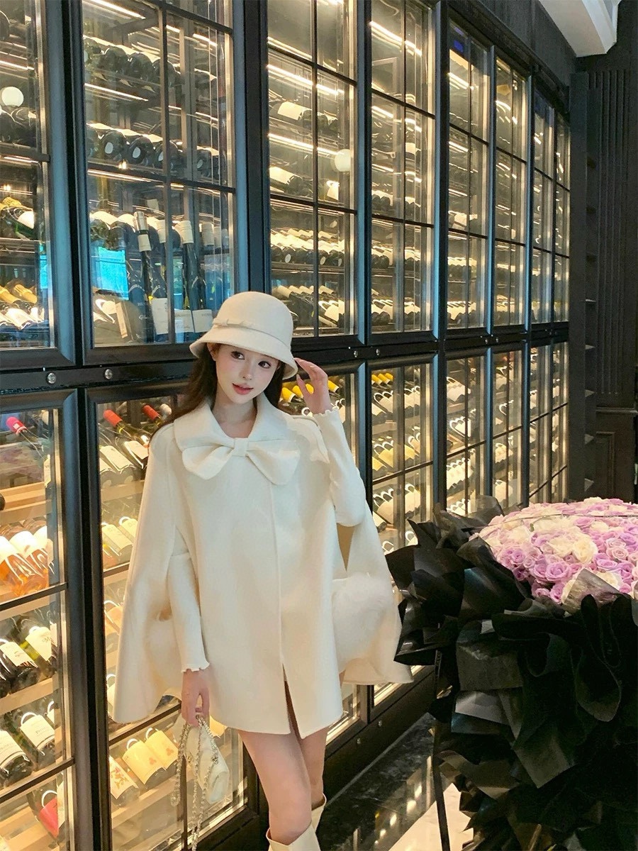 Luxurious Women’s Outfits: Miu-Explosive Double Wool & Fox Fur Coats for Year-End Elegance - 图片 8