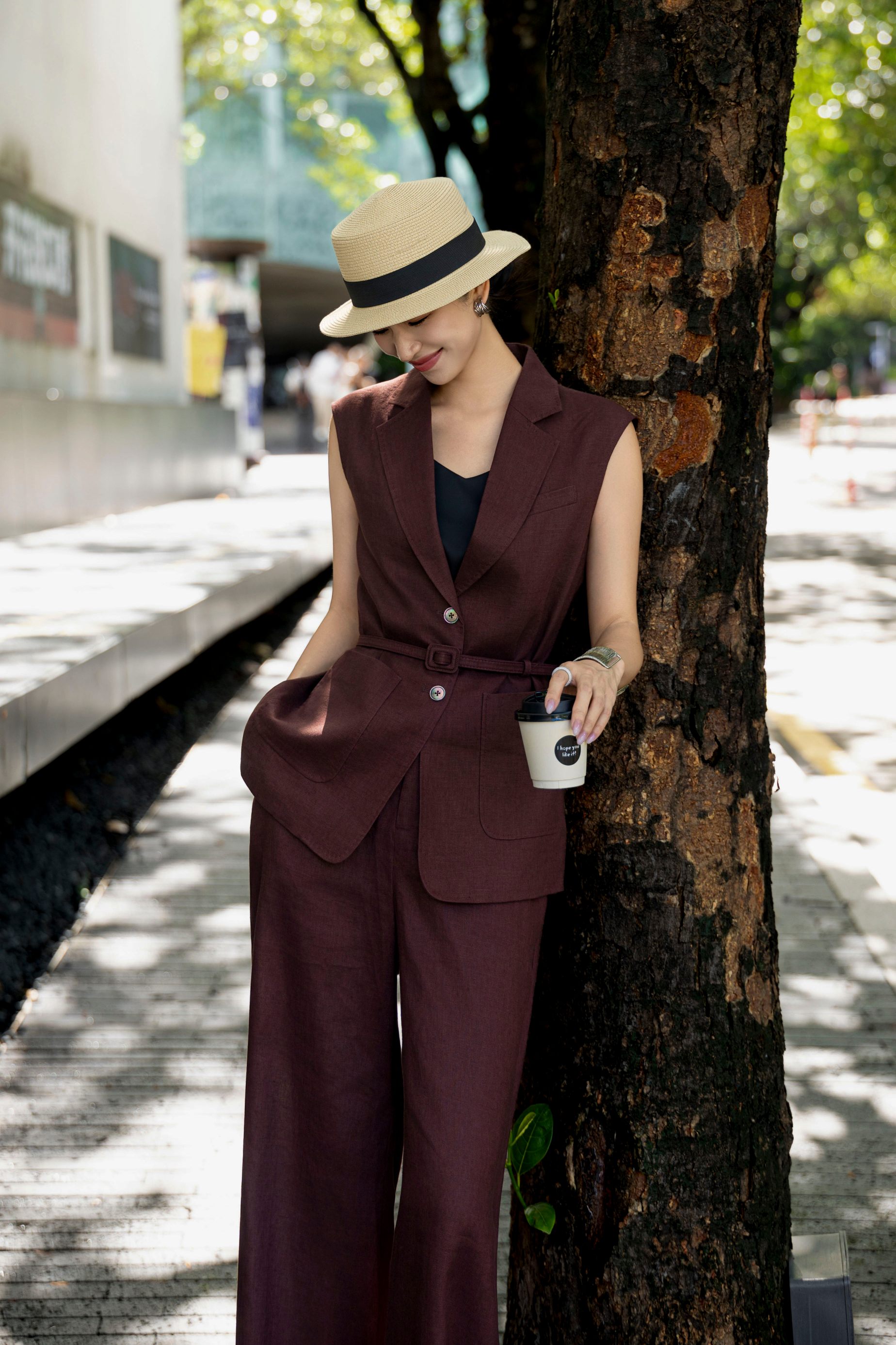“Women’s High-Quality Linen Suit with CD: Eco-Friendly, Soft, and Breathable for Healthy Dressing Experience” - 图片 2