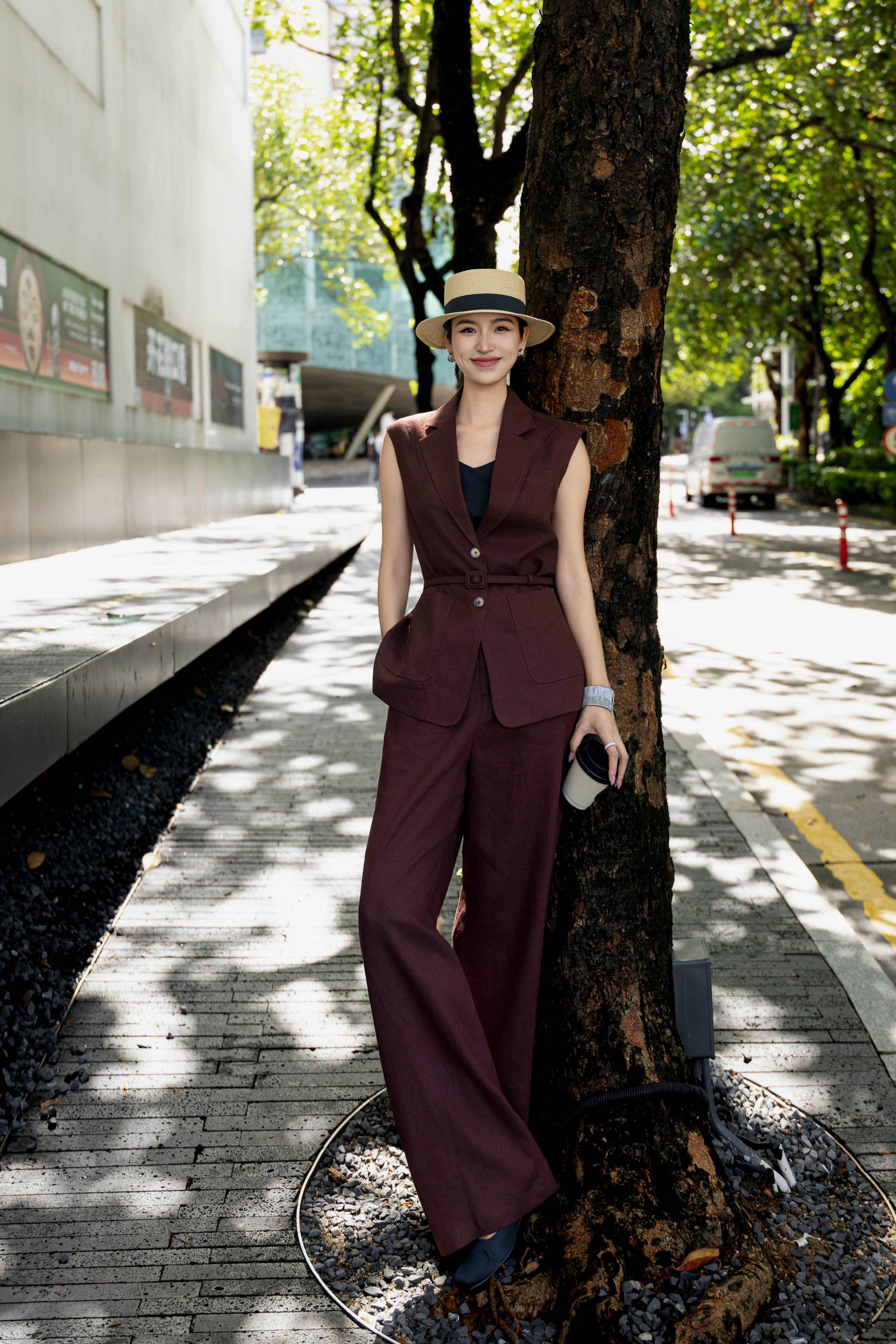 “Women’s High-Quality Linen Suit with CD: Eco-Friendly, Soft, and Breathable for Healthy Dressing Experience” - 图片 6