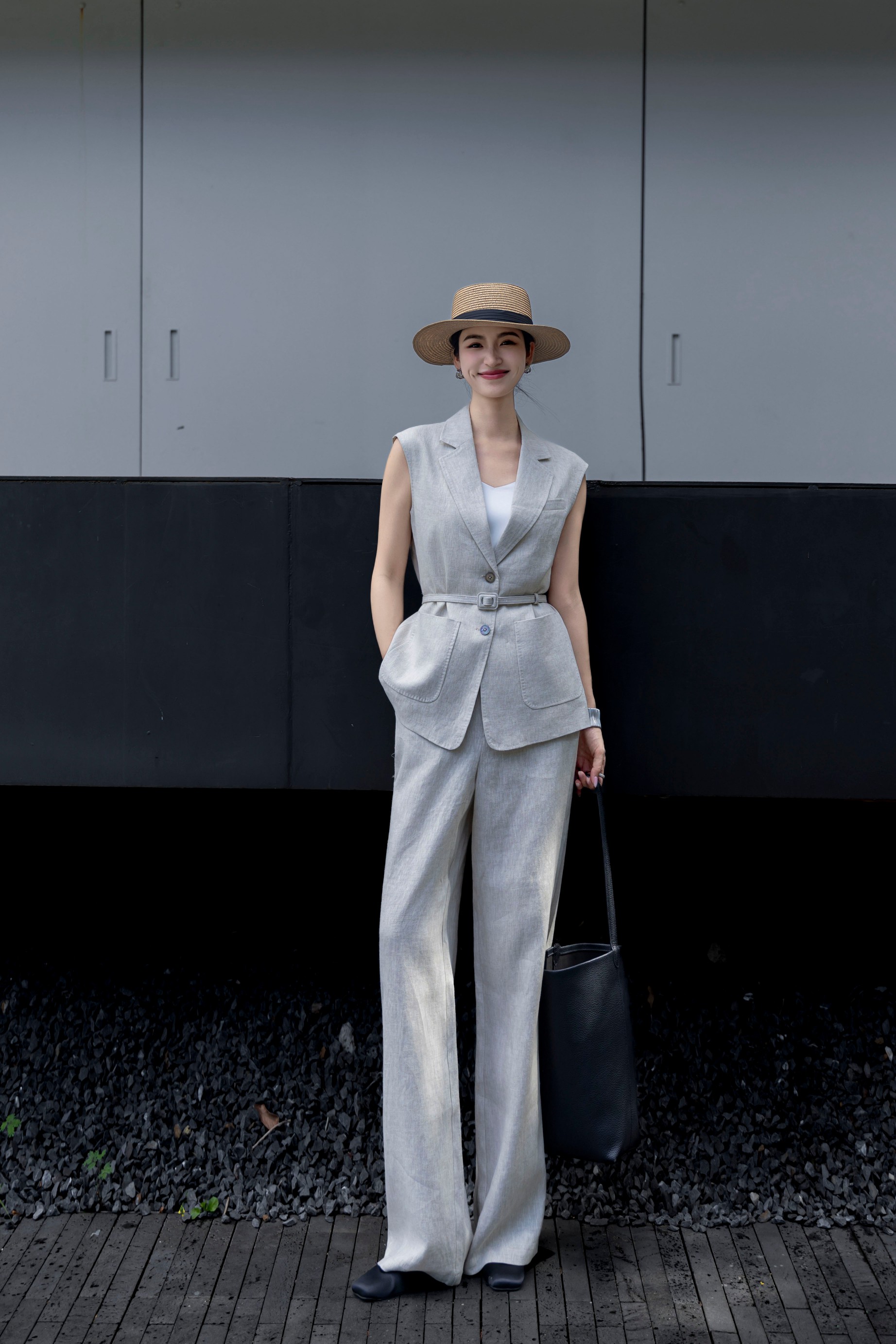 “High-End Quality Females Linen Suit with CD-ROMs – Natural, Organic, Eco-Friendly, Healthy Dress Experience” - 图片 8