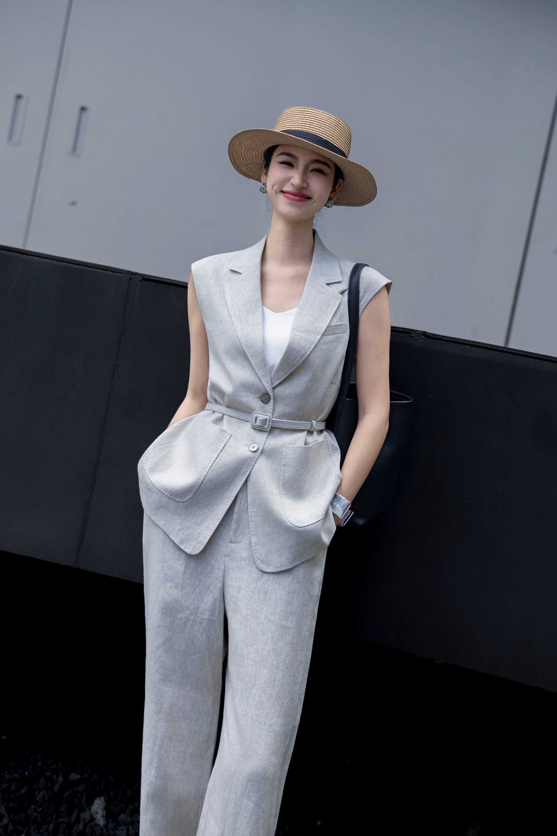 “High-End Quality Females Linen Suit with CD-ROMs – Natural, Organic, Eco-Friendly, Healthy Dress Experience” - 图片 6