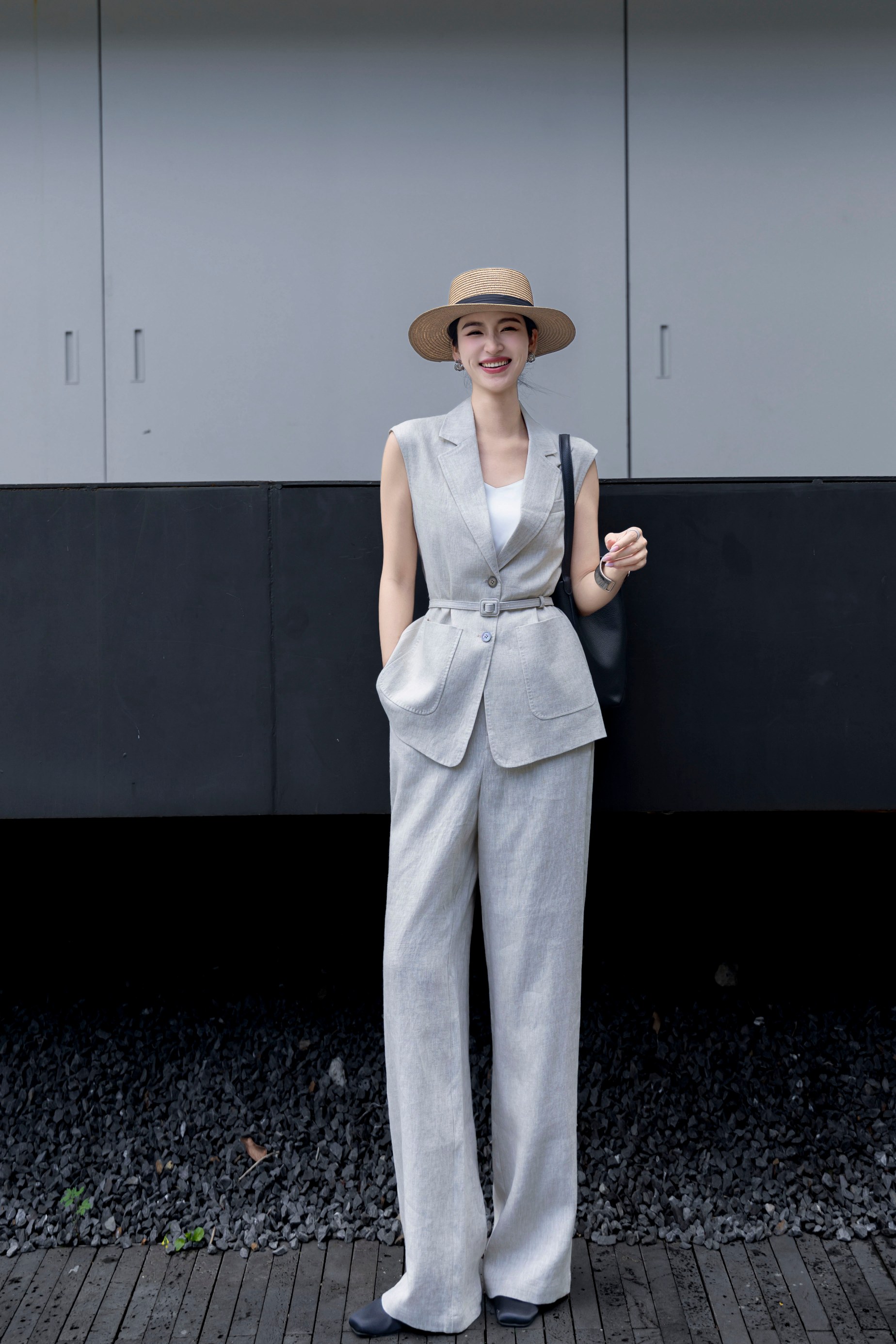 “High-End Quality Females Linen Suit with CD-ROMs – Natural, Organic, Eco-Friendly, Healthy Dress Experience” - 图片 7