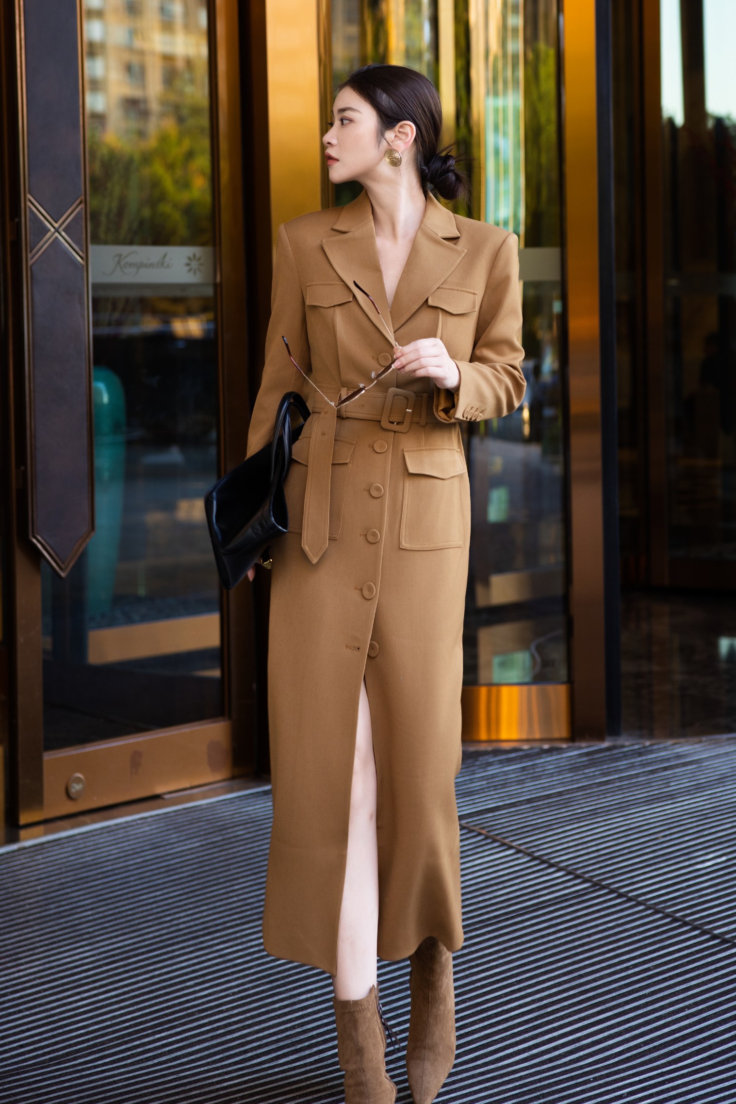Elegant Trench Coat Dress with Belted Waist and Slimming Design 2 a1759978933299 5174