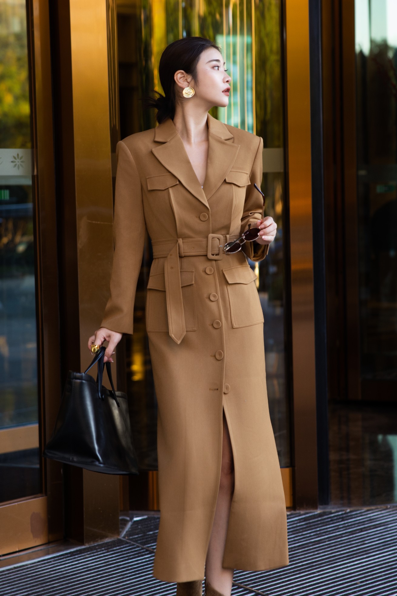 Elegant Trench Coat Dress with Belted Waist and Slimming Design 7 a1759978936855 4341