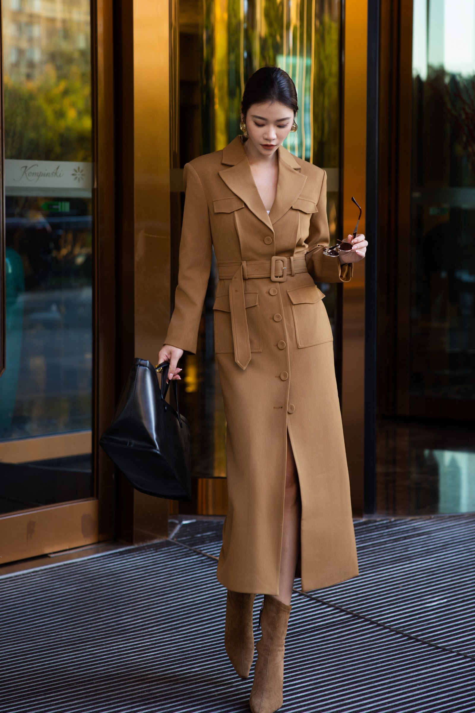 Elegant Trench Coat Dress with Belted Waist and Slimming Design 8 a1759978937049 1181