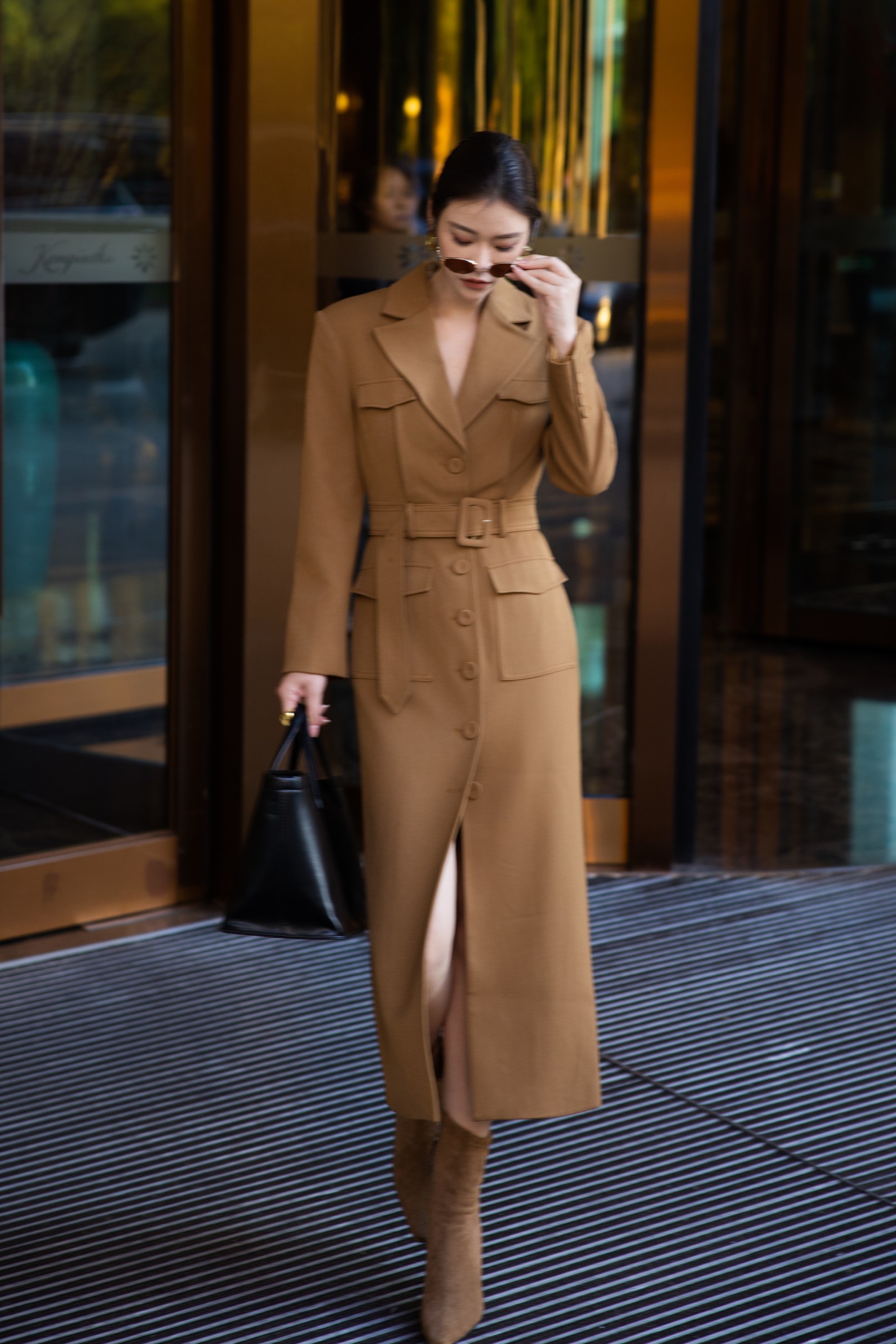 Elegant Trench Coat Dress with Belted Waist and Slimming Design 9 a1759978937054 3202