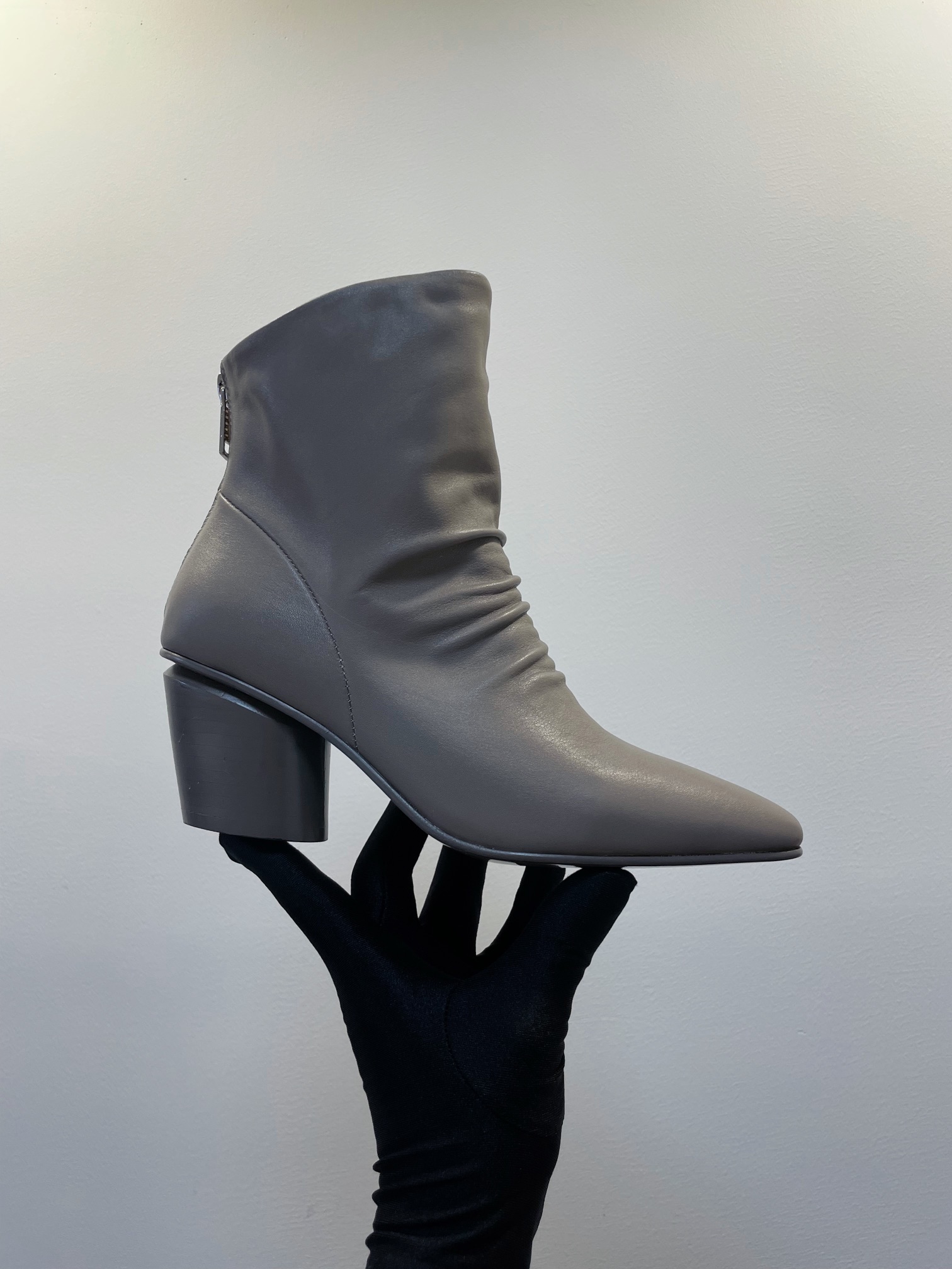 Officine Creative 24s New Hand-Wrinkled Boots: Unique Design and Exceptional Quality