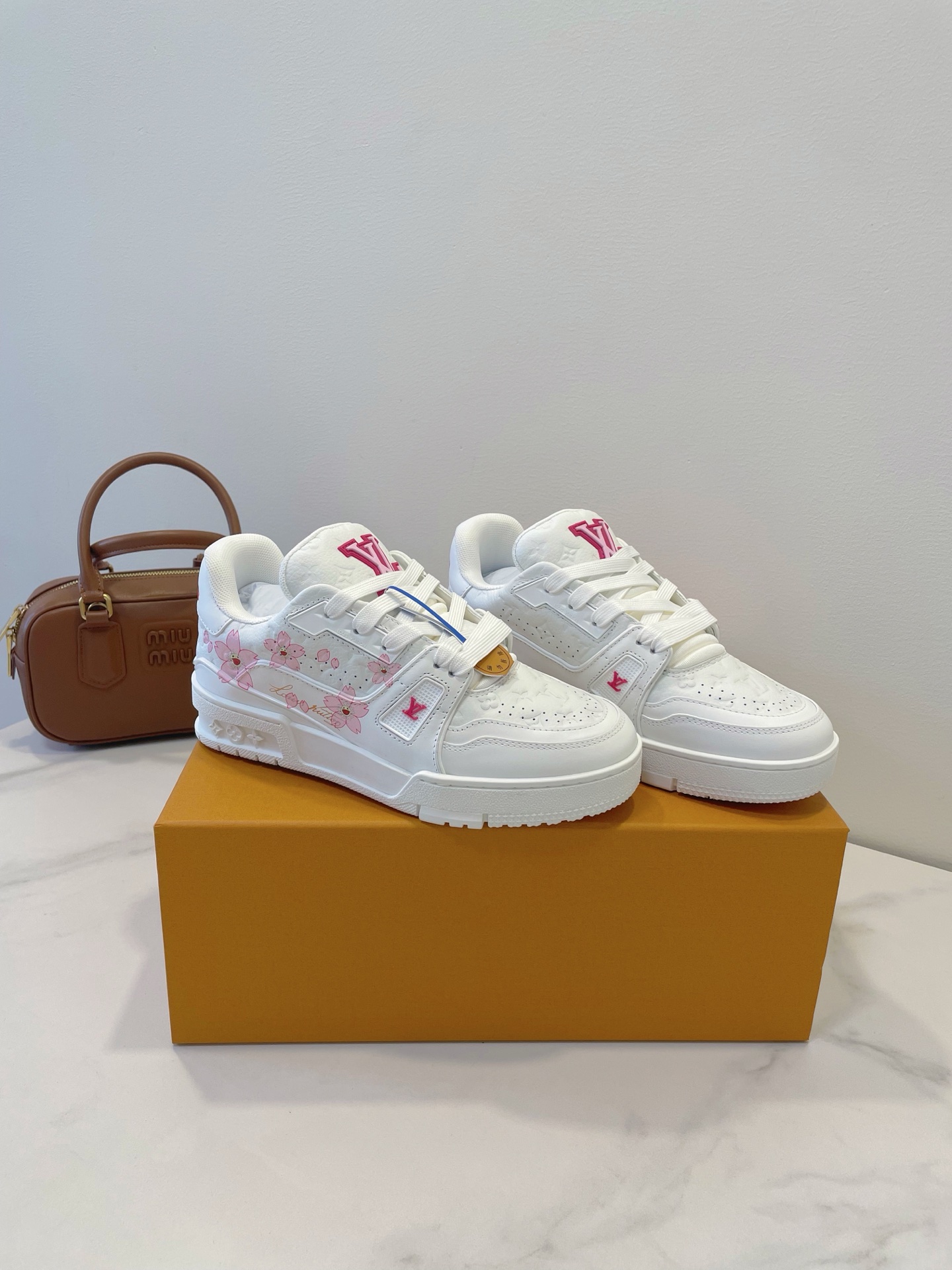 NO:382886,LV Murakami Takashi Sakura Series Color printing details, bright colors, popular globally, casual shoes/sports shoes, louis vuitton, sneakers19860909LV 村上隆联名 樱花系列 对版彩印细节,色泽艳丽 全球火爆热销款,休闲鞋/运动鞋,louis vuitton,sneakers,Women's Shoes