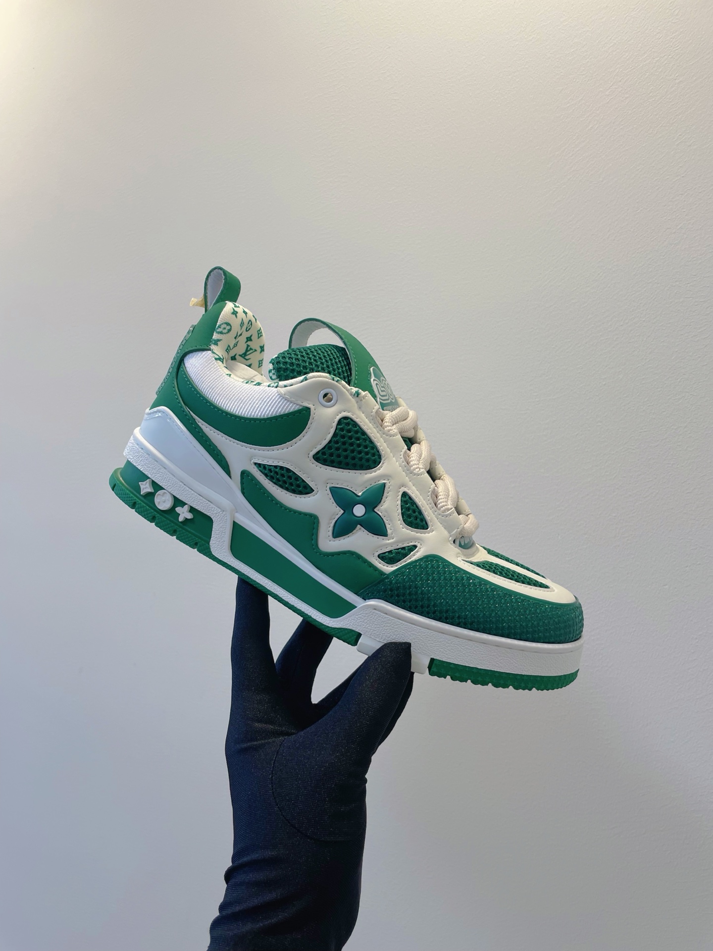 NO:382848,LV SKATE, as always, gives you a sense of security, the real thing looks better and more exquisite than the pictures!  Dream shoes beat ~99 Dopamine is versatile, candy color is really sweet... full of vitality, luxury quality, temperament attributes are superimposed, people-friendly exclusive fashion sense, easy to grasp, contrasting color splicing of various materials, advanced matching colors, TPU gloss combination sole, bend-resistant drip-resistant support sheet, insole embedded in super soft foot-sensing latex material, men and women size 35-45 Original box packaging accessories, casual shoes/sports shoes, louis vuitton, sneakers19860909LV SKATE 一如继往的给足安全感,实物比图片更好看更精致！梦中情鞋击败～99 多巴胺百搭,糖果色系真的好甜……元气度满满的 奢华品质,气质属性叠加,亲民的专属时尚感,轻松拿捏 多种材质撞色拼接,超前搭配色彩,TPU光泽组合鞋底,耐弯折滴塑支持片,鞋垫嵌入超柔软脚感乳胶材质 男女尺码size 35-45 原盒包装配件,休闲鞋/运动鞋,louis vuitton,sneakers,Women's Shoes