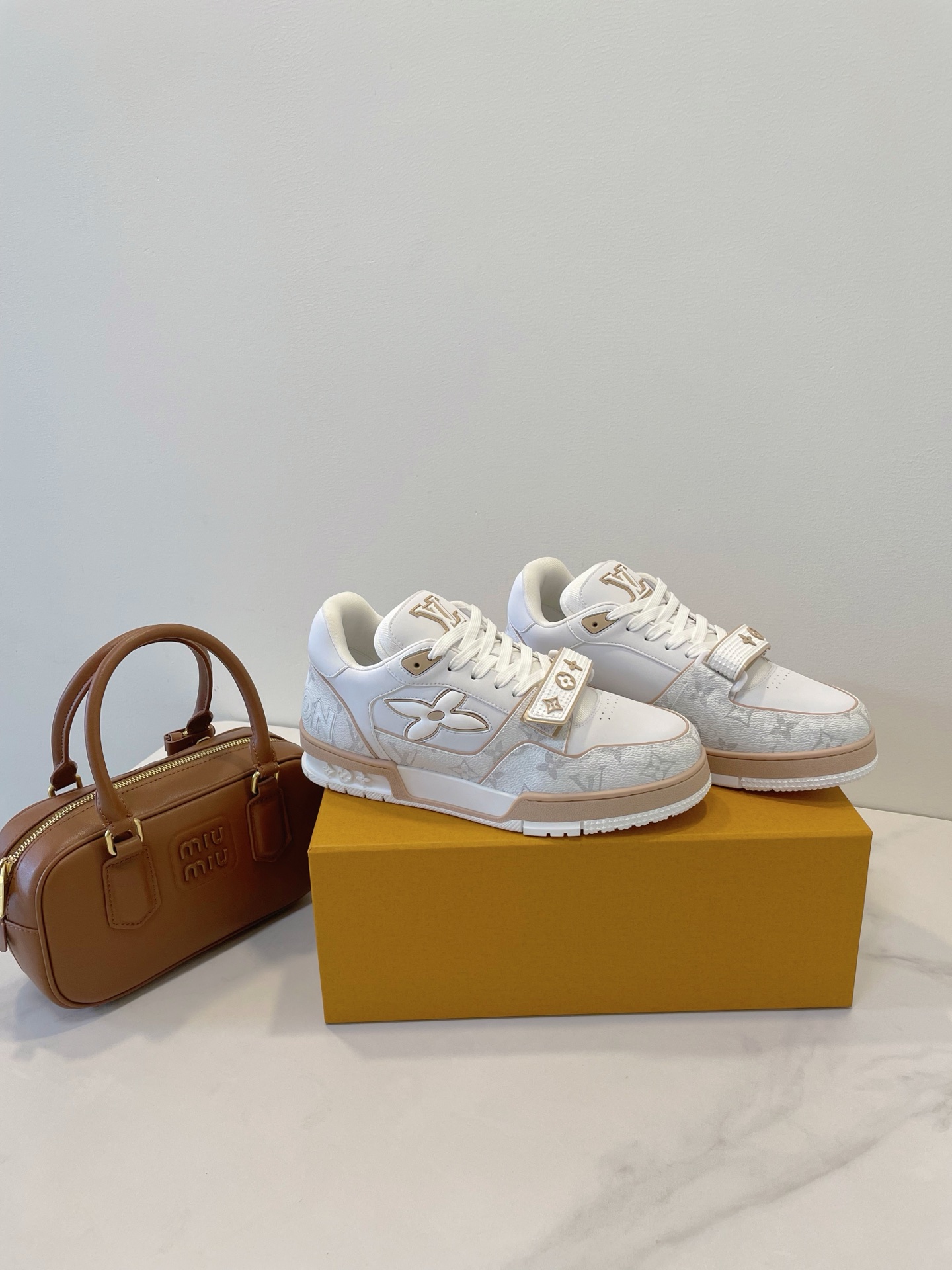 NO:382859,High-end fine handmade high-end 25ss Donkey Brand** new color scheme, new craftsmanship, new practices, and new practices. Purchase standards, private bottom TPU, two-color effect is very real, very close to ZP, the whole series continues to contribute Size 35~45, casual shoes/sports shoes, louis vuitton, sneakers19860909高端细手工高版本 25ss 驴牌**新款新配色、新工艺、新做法 代购标准,私家底型TPU,双色效果巨真实,巨接近ZP,整一系列继续奉献 尺码 35～45,休闲鞋/运动鞋,louis vuitton,sneakers,Women's Shoes