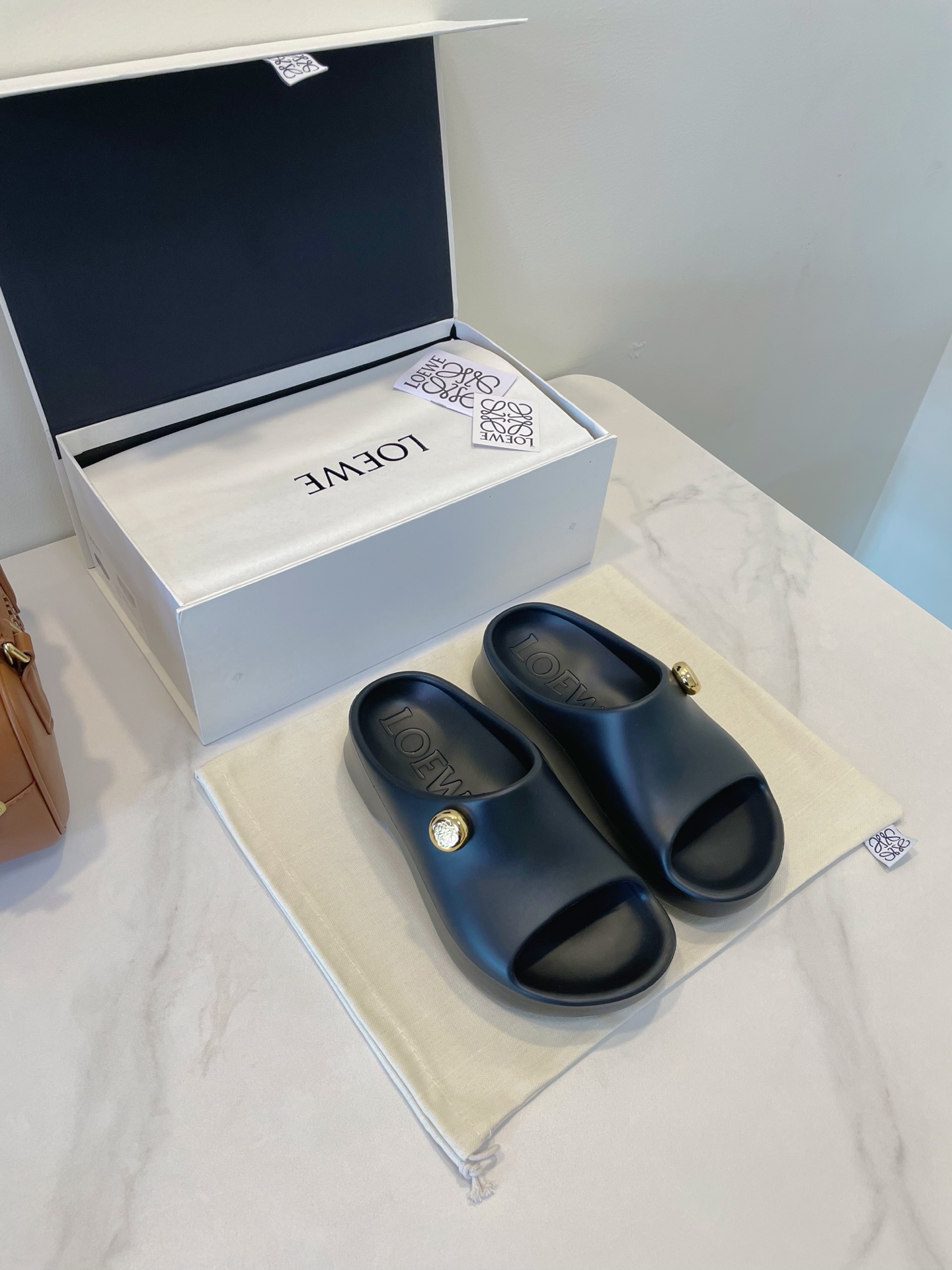 LOEWE Foam Pebble Light Shoes: Shining Metals, French Style, Size 35-40, Original Box. - 图片 4