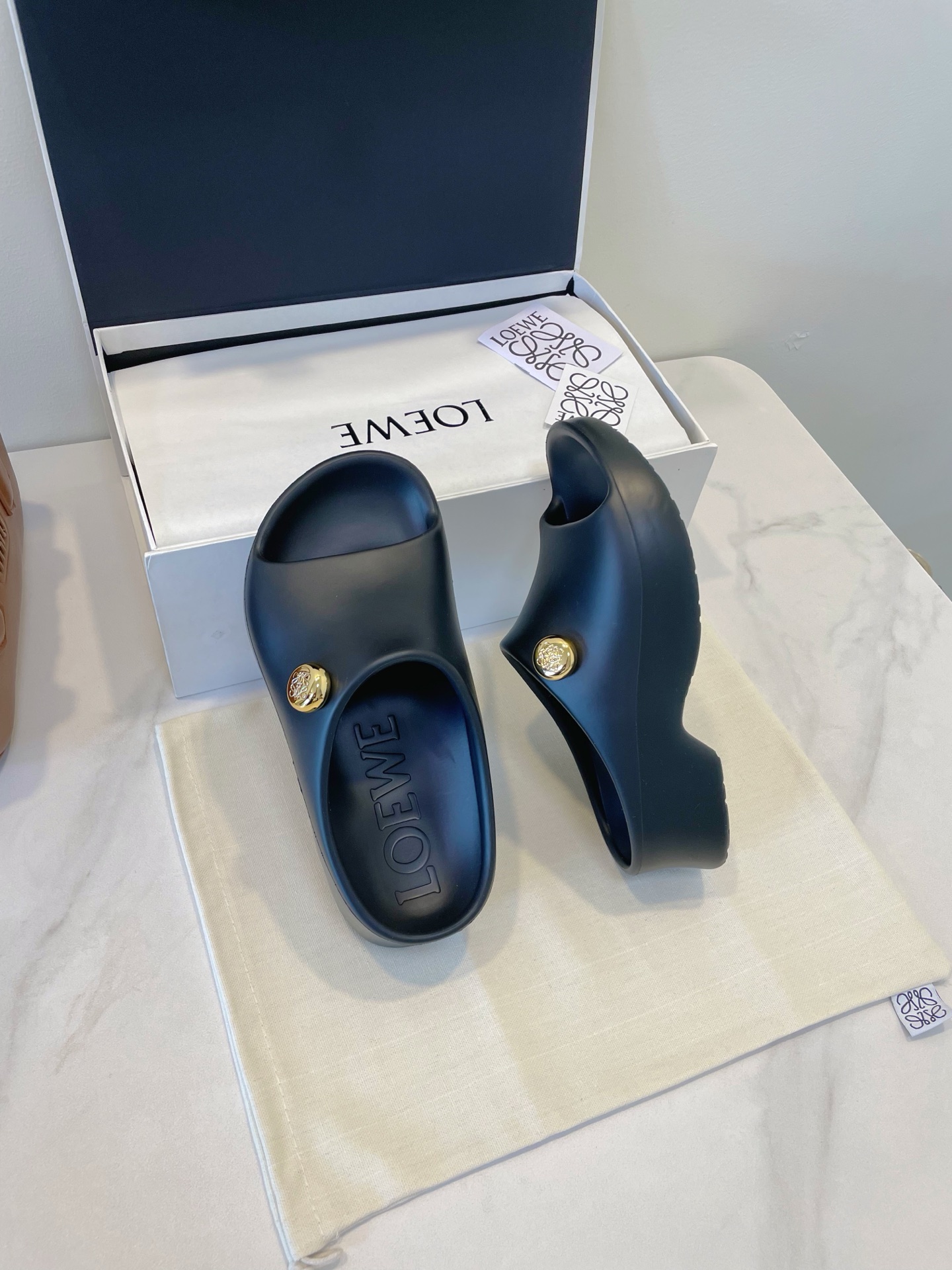 LOEWE Foam Pebble Light Shoes: Shining Metals, French Style, Size 35-40, Original Box. - 图片 5