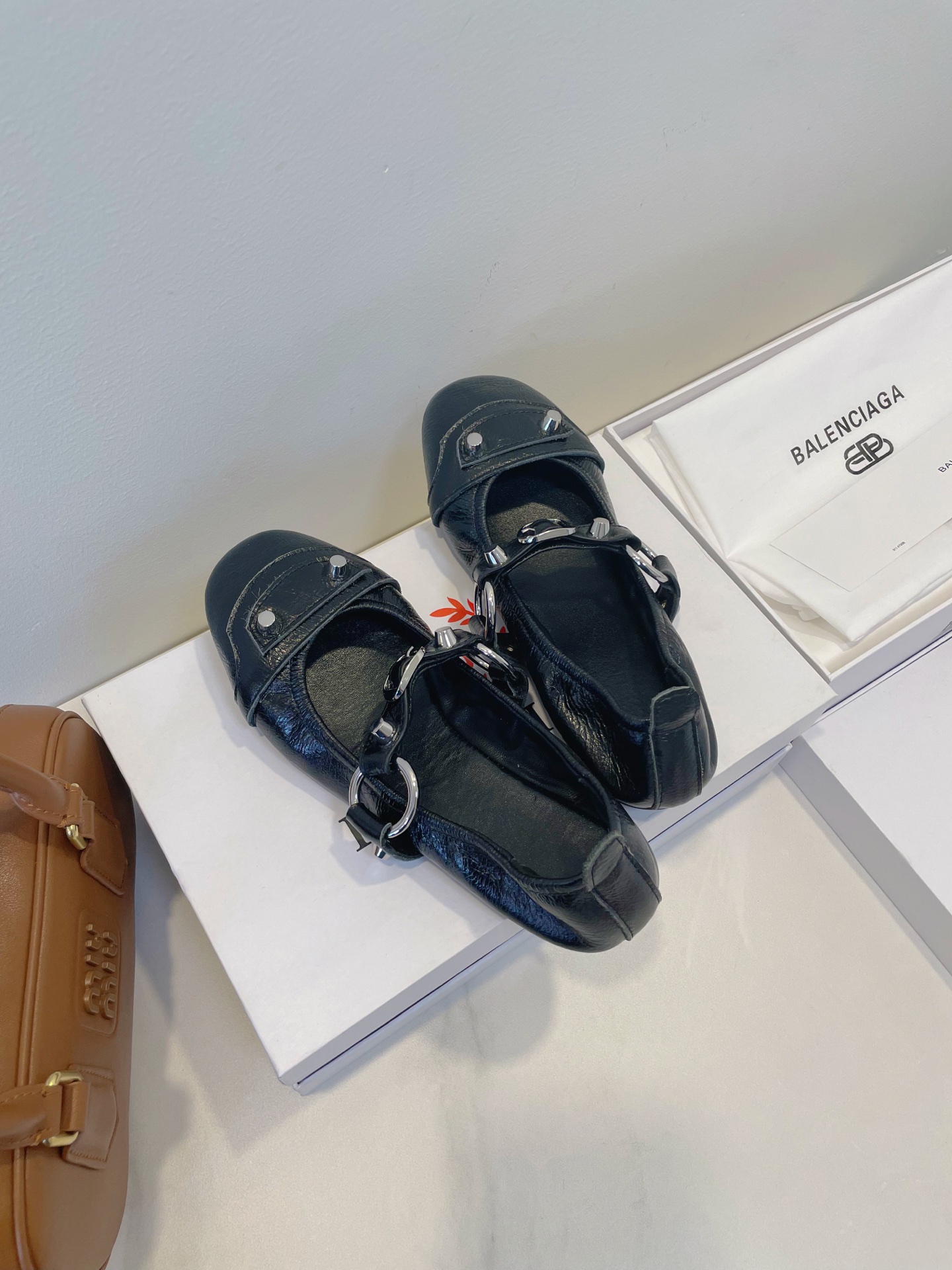 Stylish Balenciaga Ballet Shoes in Black with Nails, Size 35-40, Original Packaging. - 图片 5