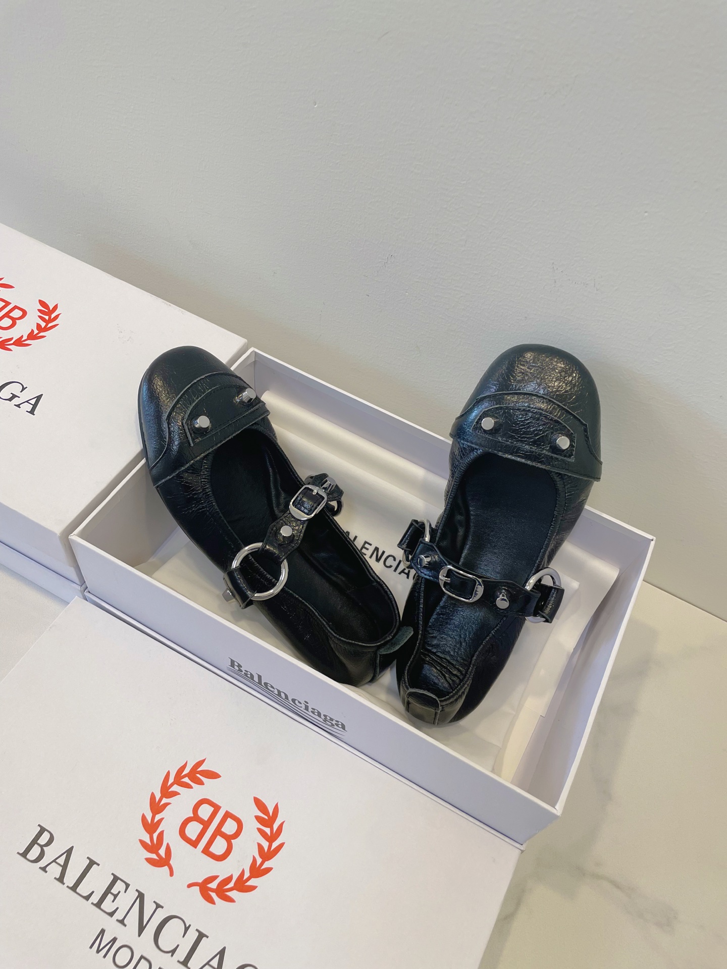 Stylish Balenciaga Ballet Shoes in Black with Nails, Size 35-40, Original Packaging. - 图片 7