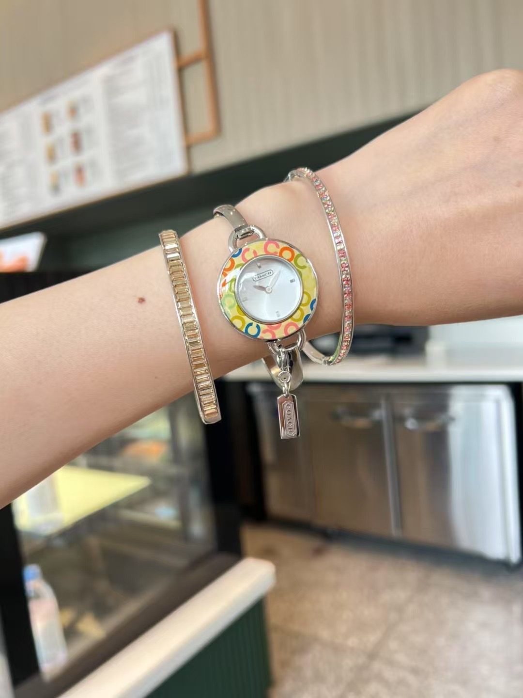 NO:158656,The only accessories of the royal explosion are essential for the goddess of summer. It is purely original OEM. Leave one for your girlfriend. There will be no such quality in the future. You will keep your own model. The price is terrible and cheap. The original movement is limited in quantity.19860909王炸单品纯正品配件 夏天女神必备.纯原厂代工.给自己女朋友留一个.这种质量的以后都不会有了.自留款.价格嘎嘎便宜.原装机芯.数量有限,,Watch