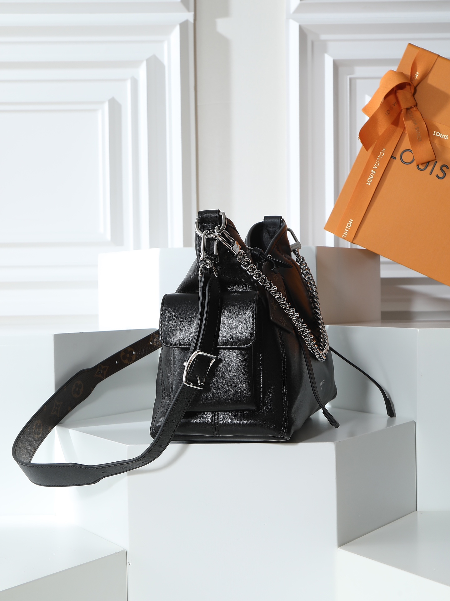 Alternative view of Handbag 12147