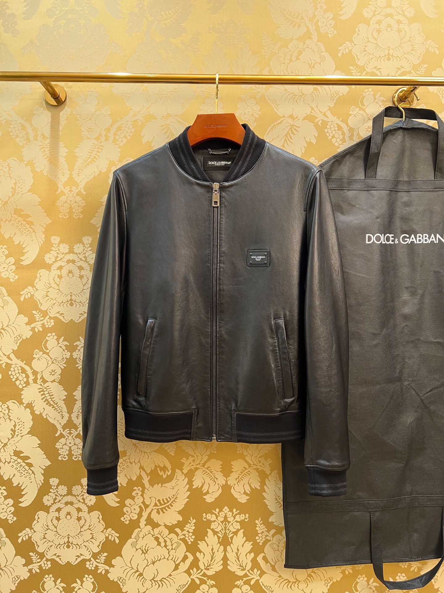 2025 nueva chaqueta de cuero genuino, piel de oveja importada suave pero resistente. Este tacto hace que no quieras sol…