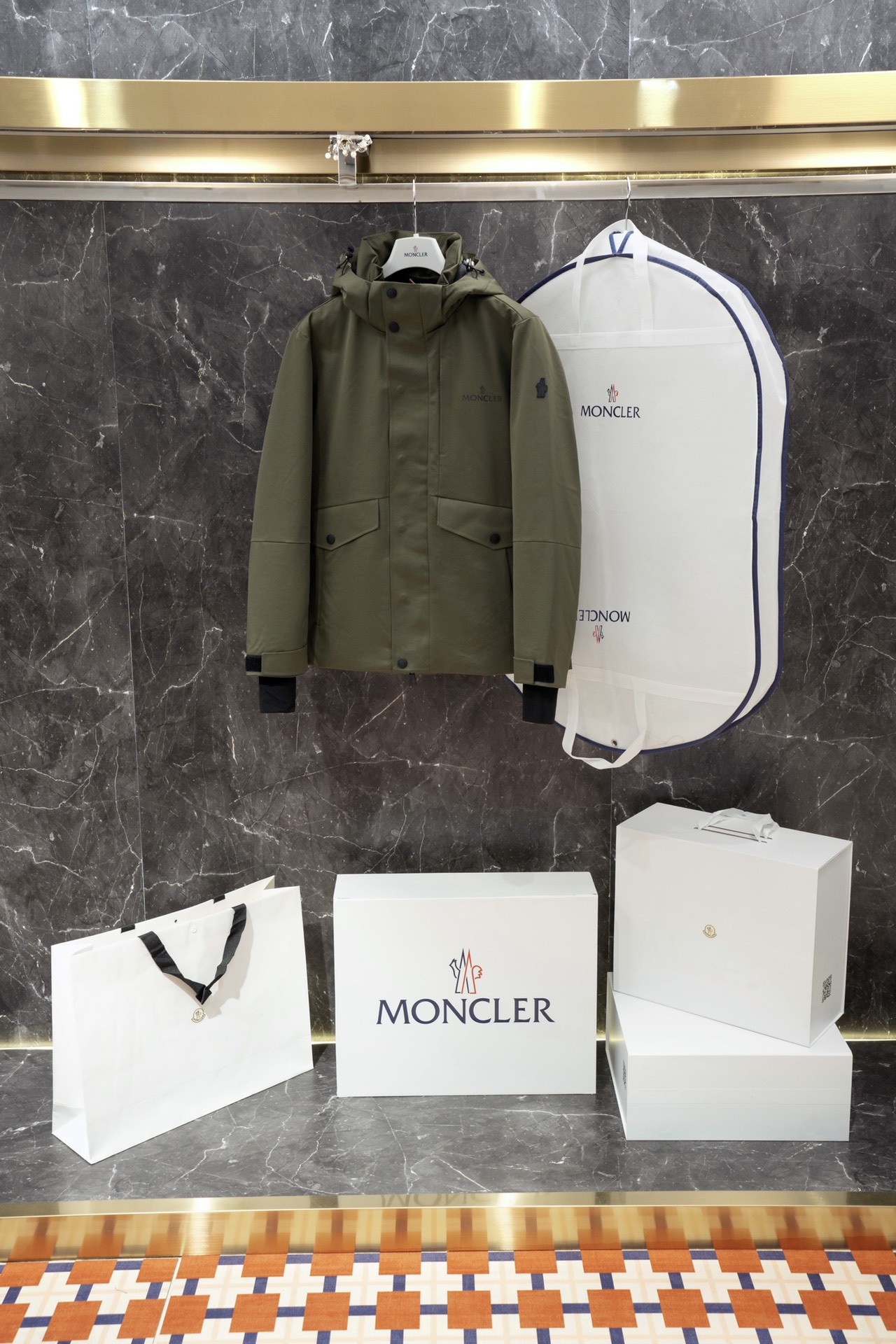 Moncler Kleding Bontmantel Legergroen Zwart Groen Mannen Bovenzijde met capuchon