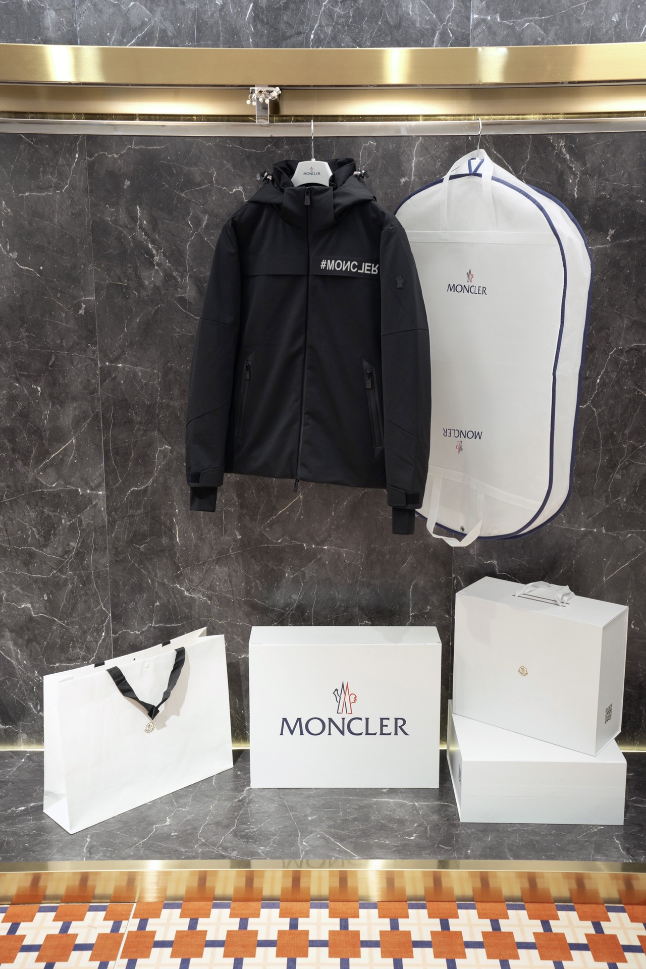 Moncler Kleding Bontmantel Zwart Wit Mannen Bovenzijde met capuchon