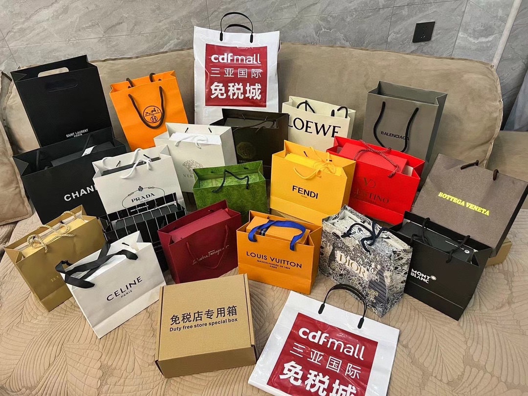 Fendi 三亚免税 级最新款包装:芬迪 品