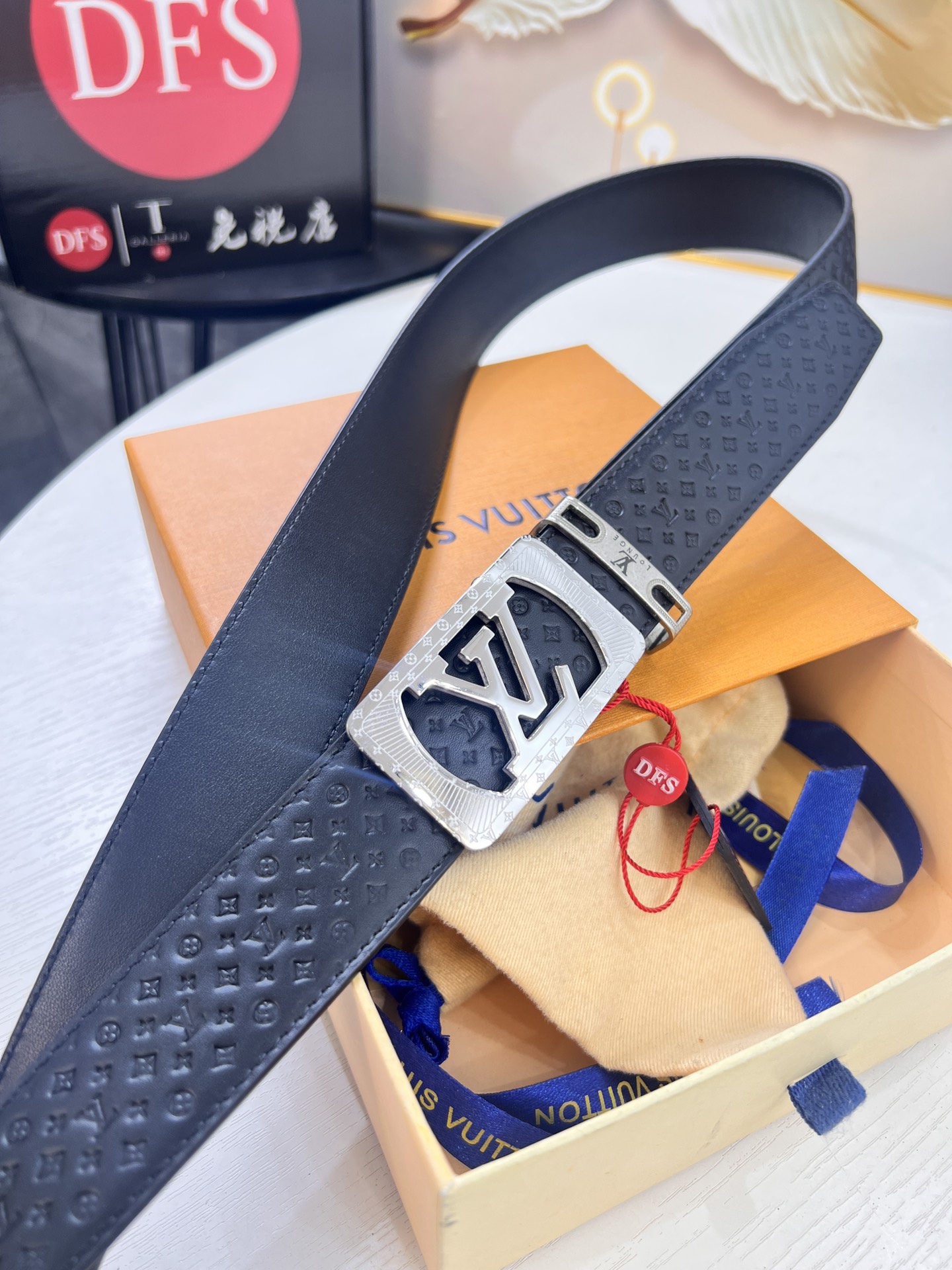 路易威登自动扣皮带 定制牛皮 压花头层进口皮配达 小细纹牛皮