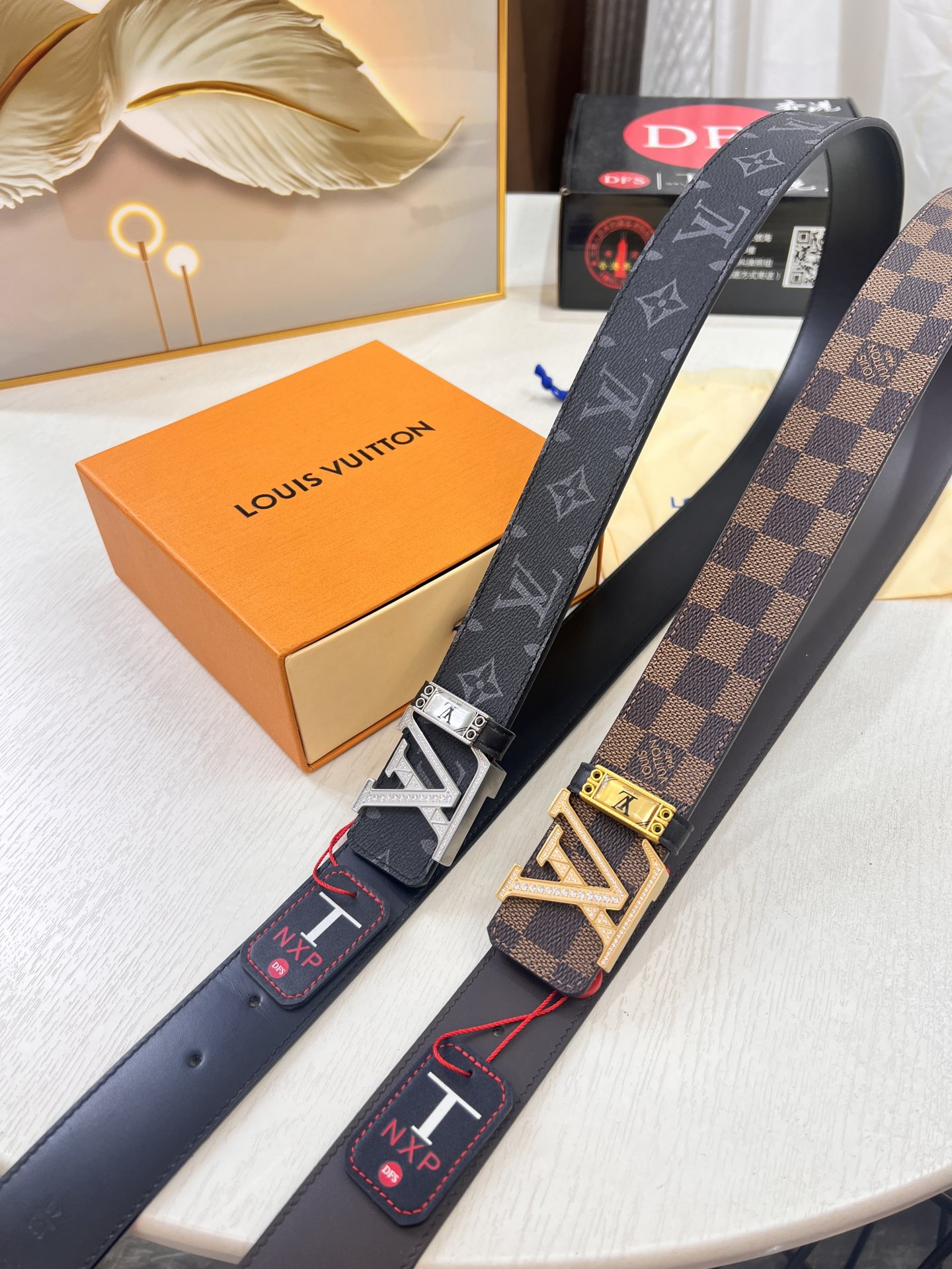 路易威登LV男士皮带同步老花格子面料 原厂牛皮低 精钢 镶砖五金内穿加厚五金 4.0cm