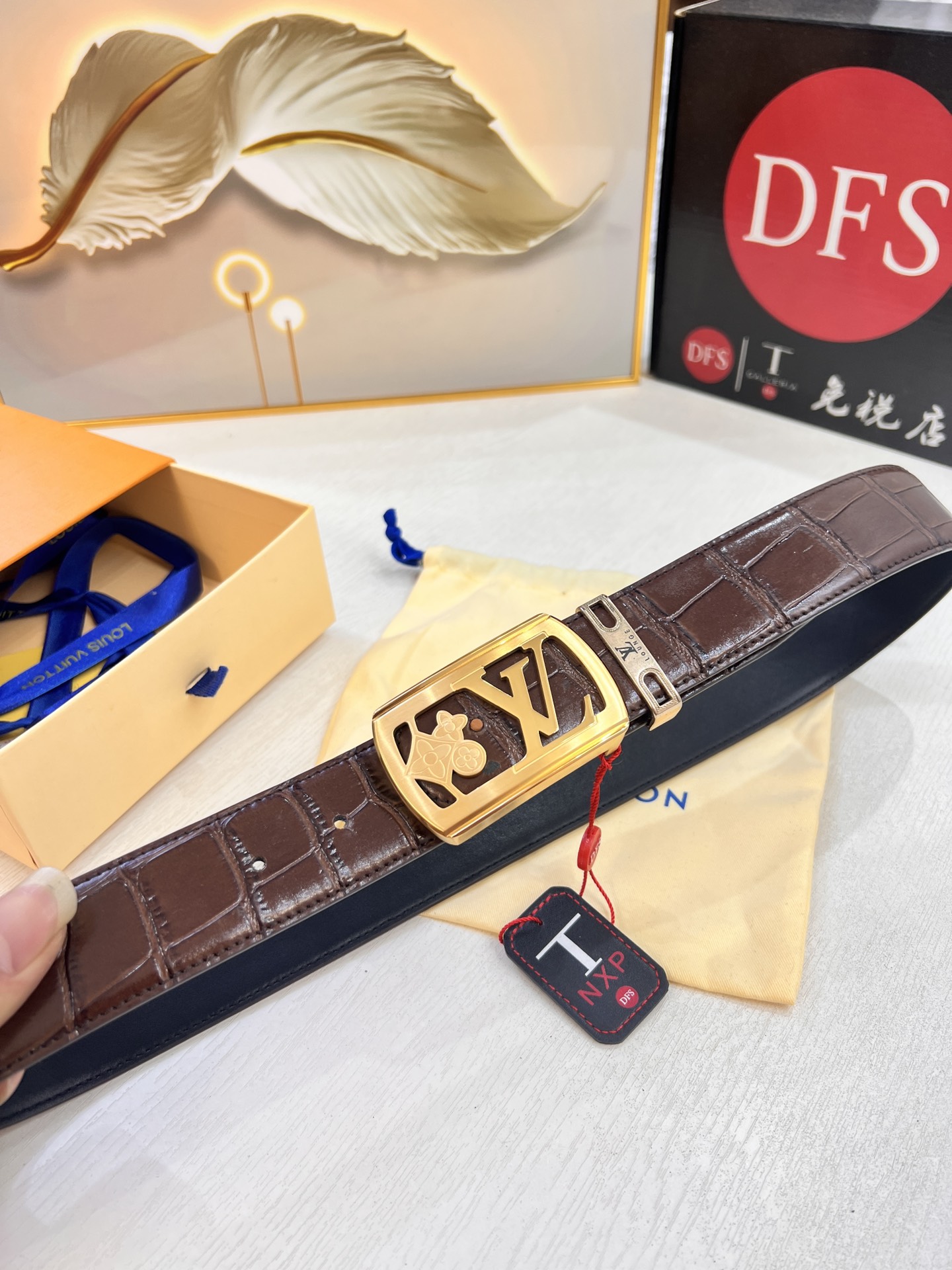 皮带腰带LV路易威登 法国进口进口小米格鳄鱼纹头层低双面使用