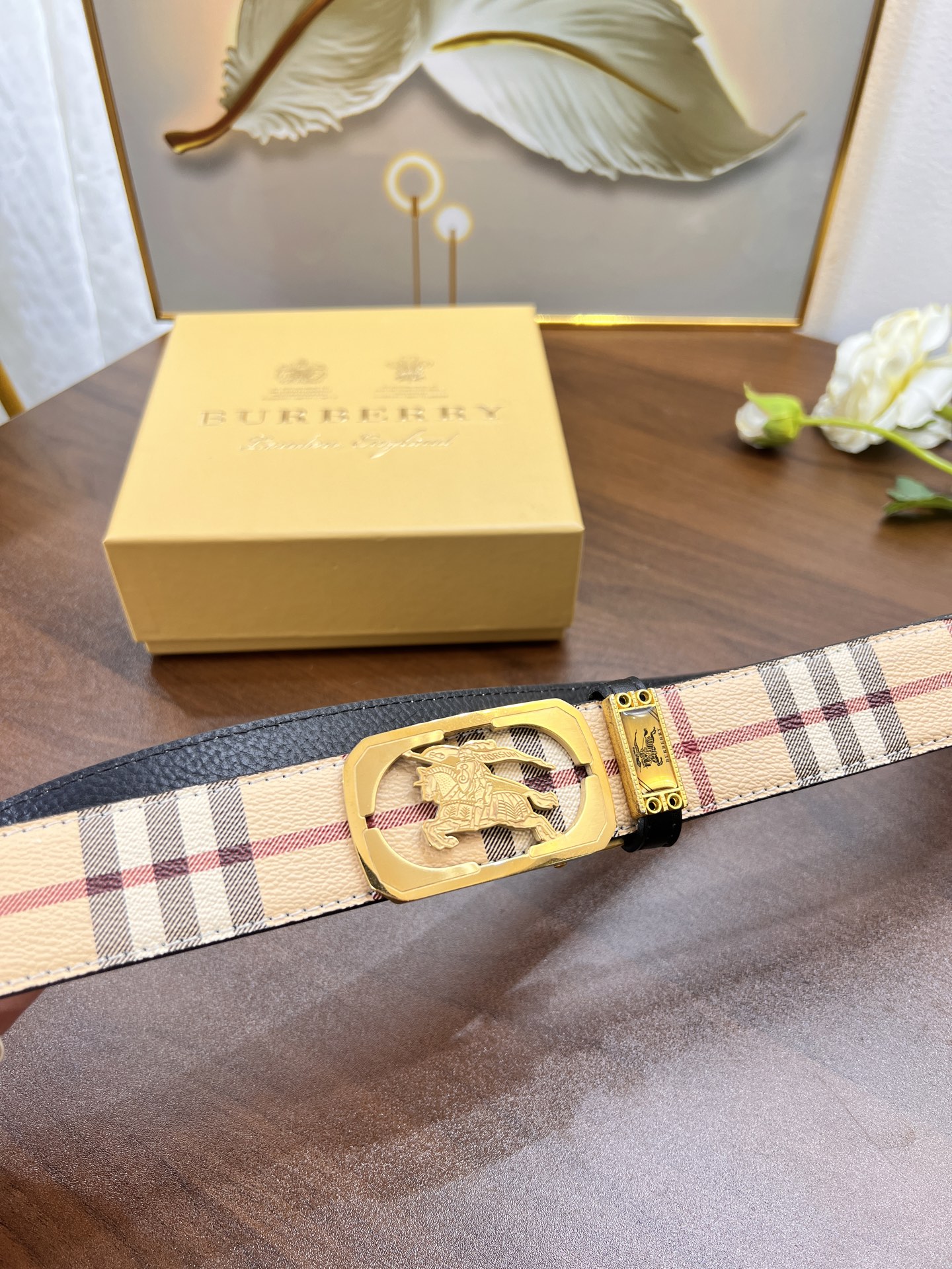 巴宝莉自动扣皮带 最新款 原厂荔枝纹头层牛皮 顶级品质商务正装 自动滑轨手感柔软 B字自动精钢内穿五金-Chinese UA Cheap High Quatity Brand Clothes Bags handbags Sneakers wholesale wholesaler seller from China Factory suppliers Fashion Clothing Shoes best Quality Beautiful Price 巴宝莉自动扣皮带 最新款 原厂荔枝纹头层牛皮 顶级品质商务正装 自动滑轨手感柔软 B字自动精钢内穿五金