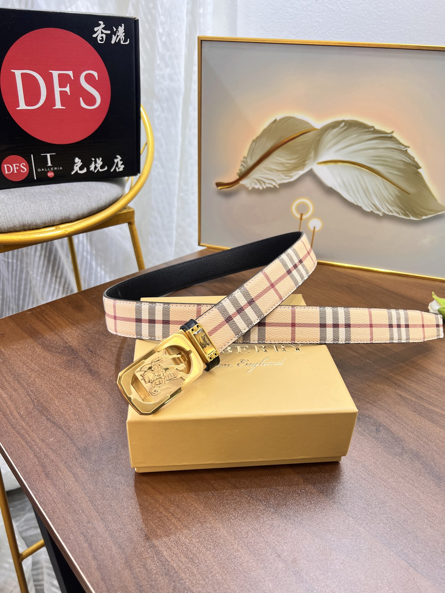 巴宝莉自动扣皮带 最新款 原厂荔枝纹头层牛皮 顶级品质商务正装 自动滑轨手感柔软 B字自动精钢内穿五金-Chinese UA Cheap High Quatity Brand Clothes Bags handbags Sneakers wholesale wholesaler seller from China Factory suppliers Fashion Clothing Shoes best Quality Beautiful Price 巴宝莉自动扣皮带 最新款 原厂荔枝纹头层牛皮 顶级品质商务正装 自动滑轨手感柔软 B字自动精钢内穿五金