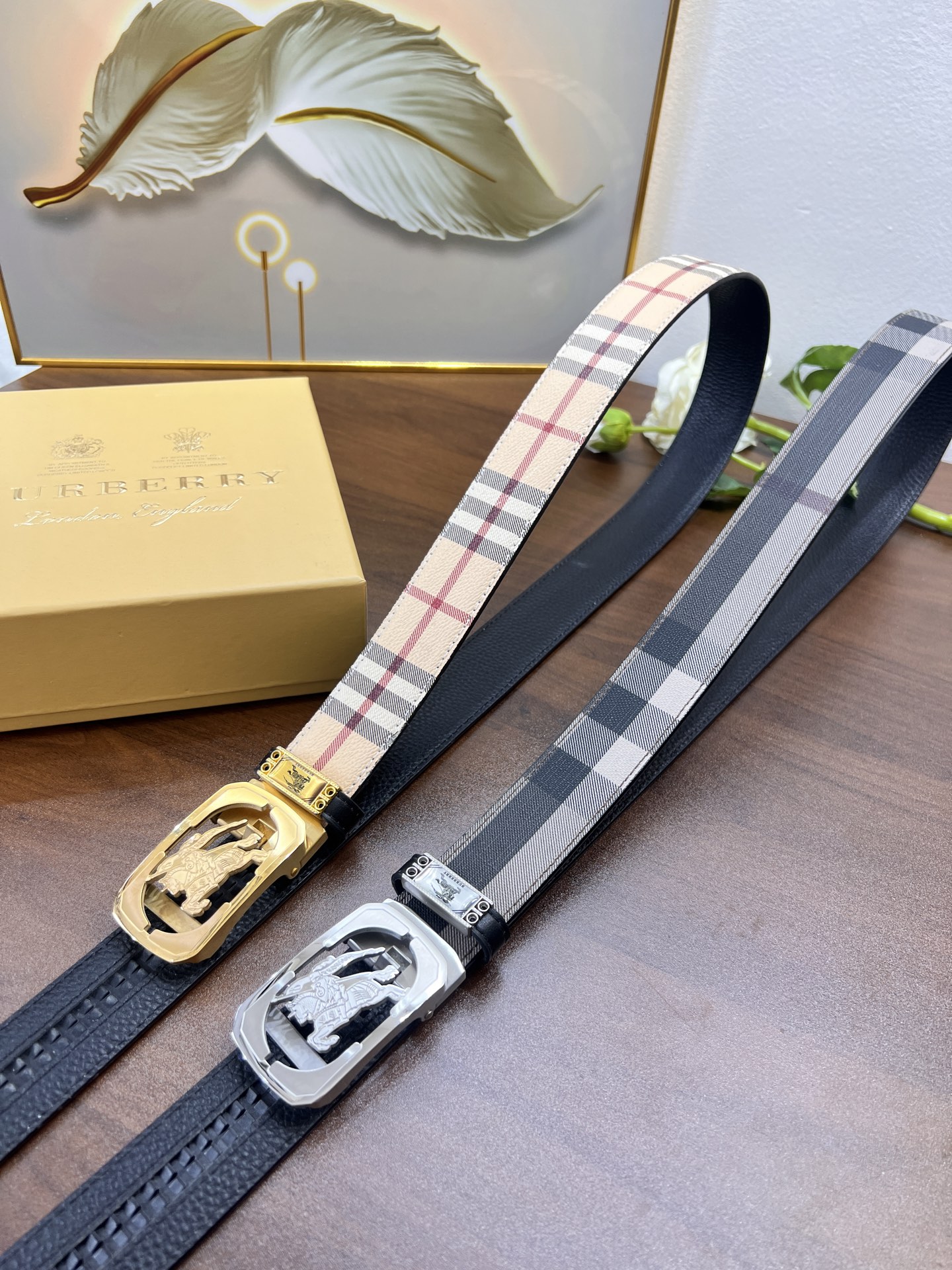 巴宝莉自动扣皮带 最新款 原厂荔枝纹头层牛皮 顶级品质商务正装 自动滑轨手感柔软 B字自动精钢内穿五金-Chinese UA Cheap High Quatity Brand Clothes Bags handbags Sneakers wholesale wholesaler seller from China Factory suppliers Fashion Clothing Shoes best Quality Beautiful Price 巴宝莉自动扣皮带 最新款 原厂荔枝纹头层牛皮 顶级品质商务正装 自动滑轨手感柔软 B字自动精钢内穿五金